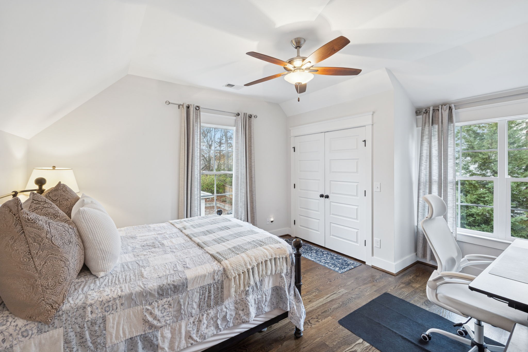 Nashville, Tennessee 37215, United States, 4 Bedrooms Bedrooms, ,5 BathroomsBathrooms,Residential,Coming Soon,250843