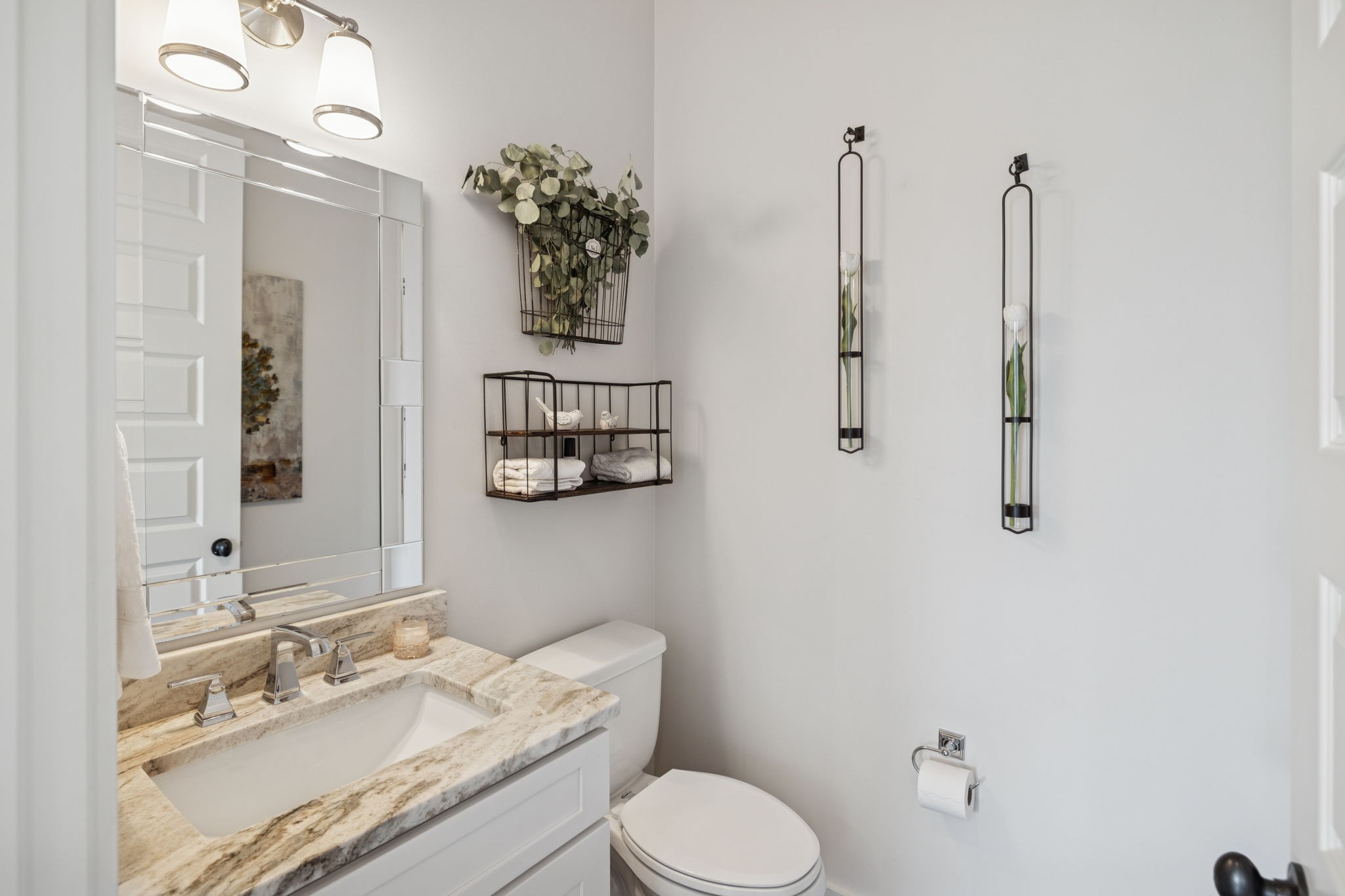 Nashville, Tennessee 37215, United States, 4 Bedrooms Bedrooms, ,5 BathroomsBathrooms,Residential,Coming Soon,250843