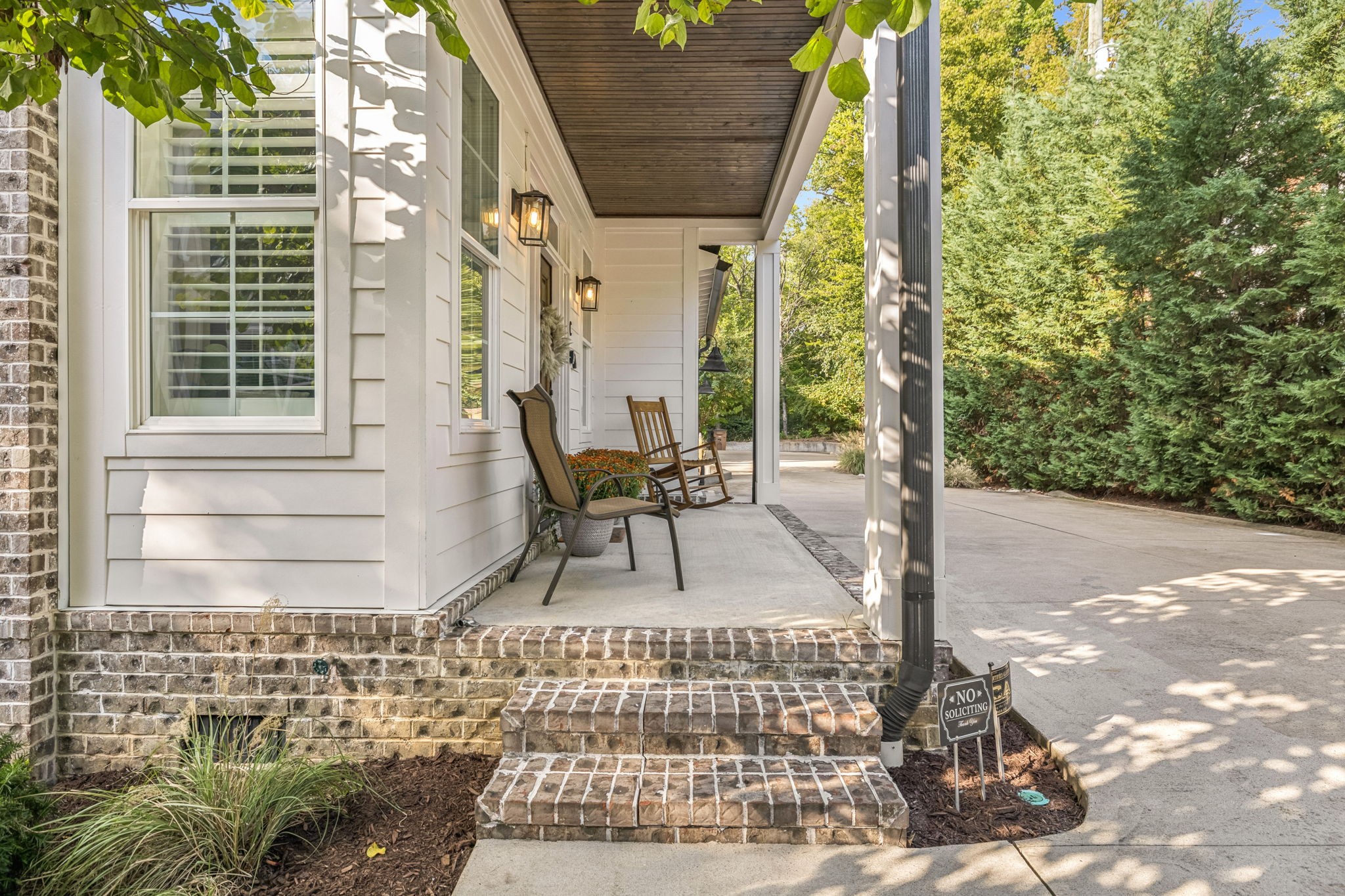 Nashville, Tennessee 37215, United States, 4 Bedrooms Bedrooms, ,5 BathroomsBathrooms,Residential,Coming Soon,250843