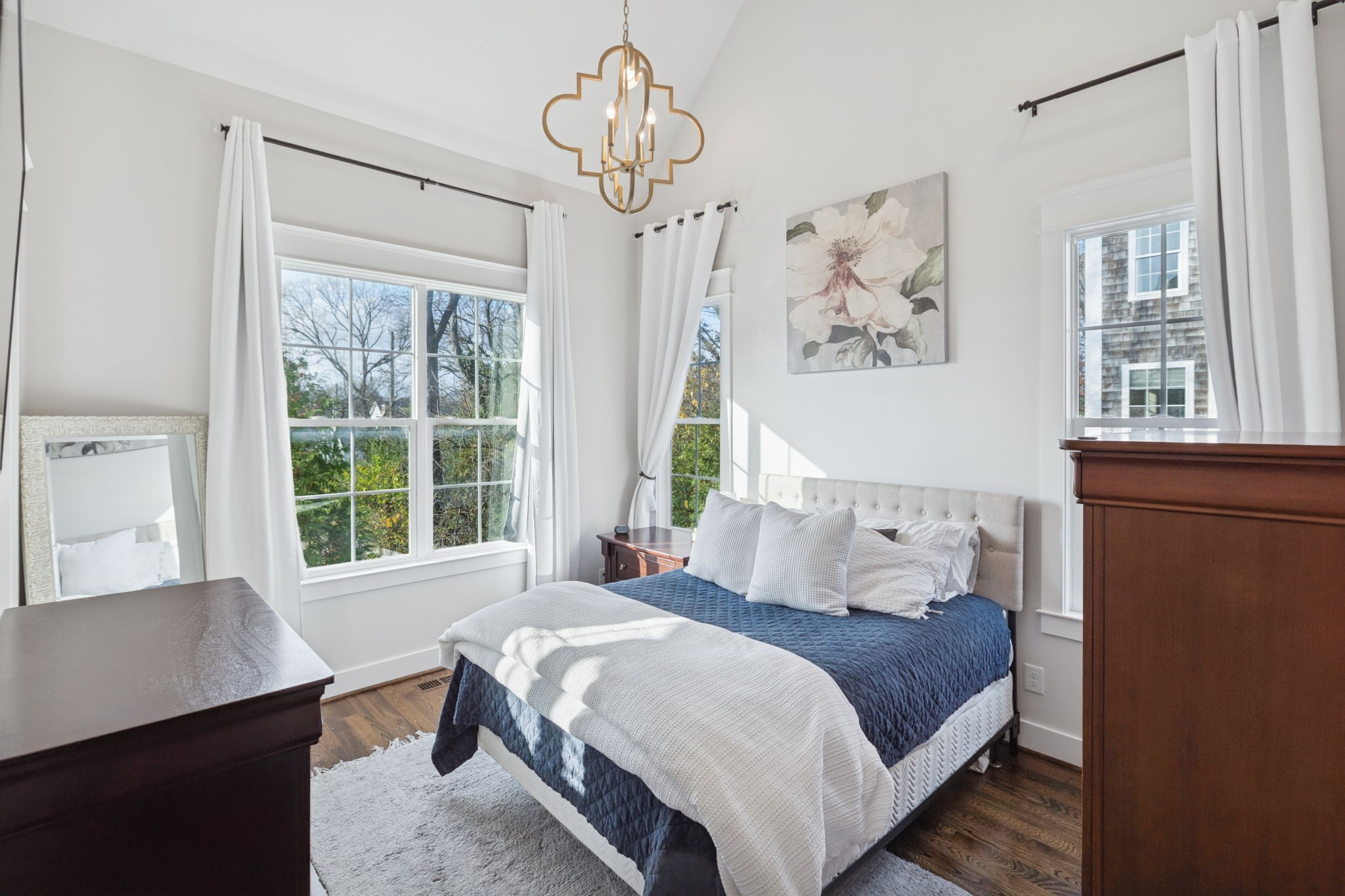 Nashville, Tennessee 37215, United States, 4 Bedrooms Bedrooms, ,5 BathroomsBathrooms,Residential,Coming Soon,250843