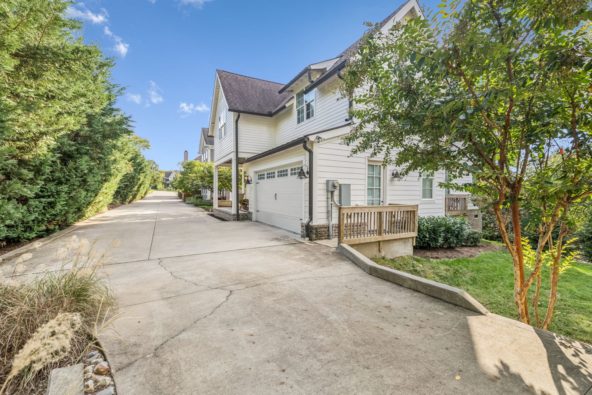 Nashville, Tennessee 37215, United States, 4 Bedrooms Bedrooms, ,5 BathroomsBathrooms,Residential,Coming Soon,250843