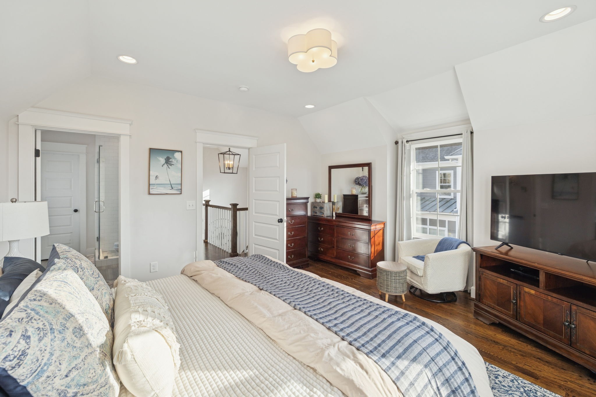 Nashville, Tennessee 37215, United States, 4 Bedrooms Bedrooms, ,5 BathroomsBathrooms,Residential,Coming Soon,250843