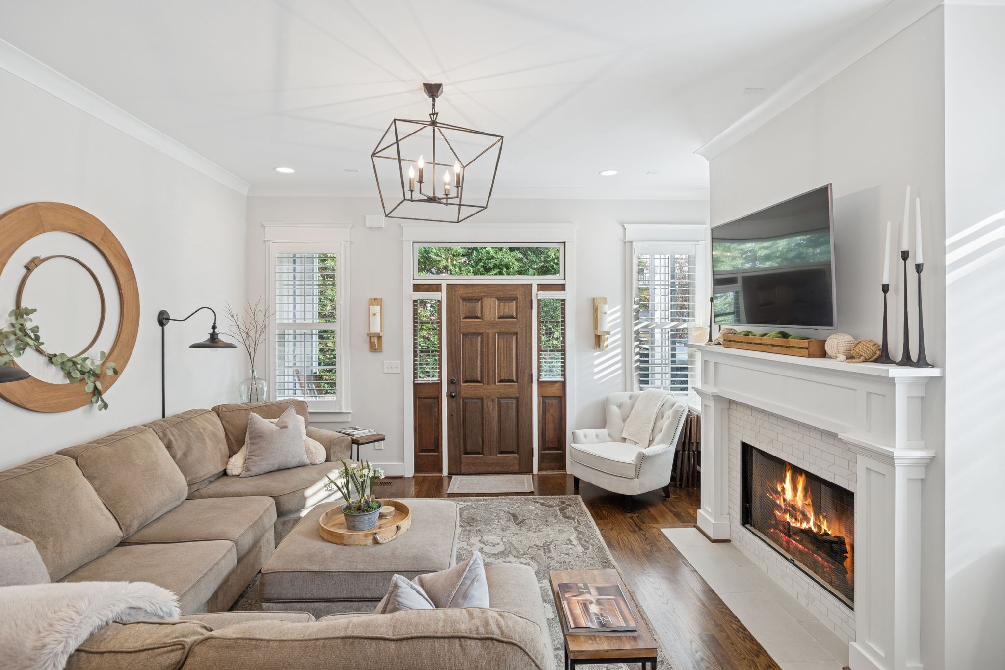 Nashville, Tennessee 37215, United States, 4 Bedrooms Bedrooms, ,5 BathroomsBathrooms,Residential,Coming Soon,250843