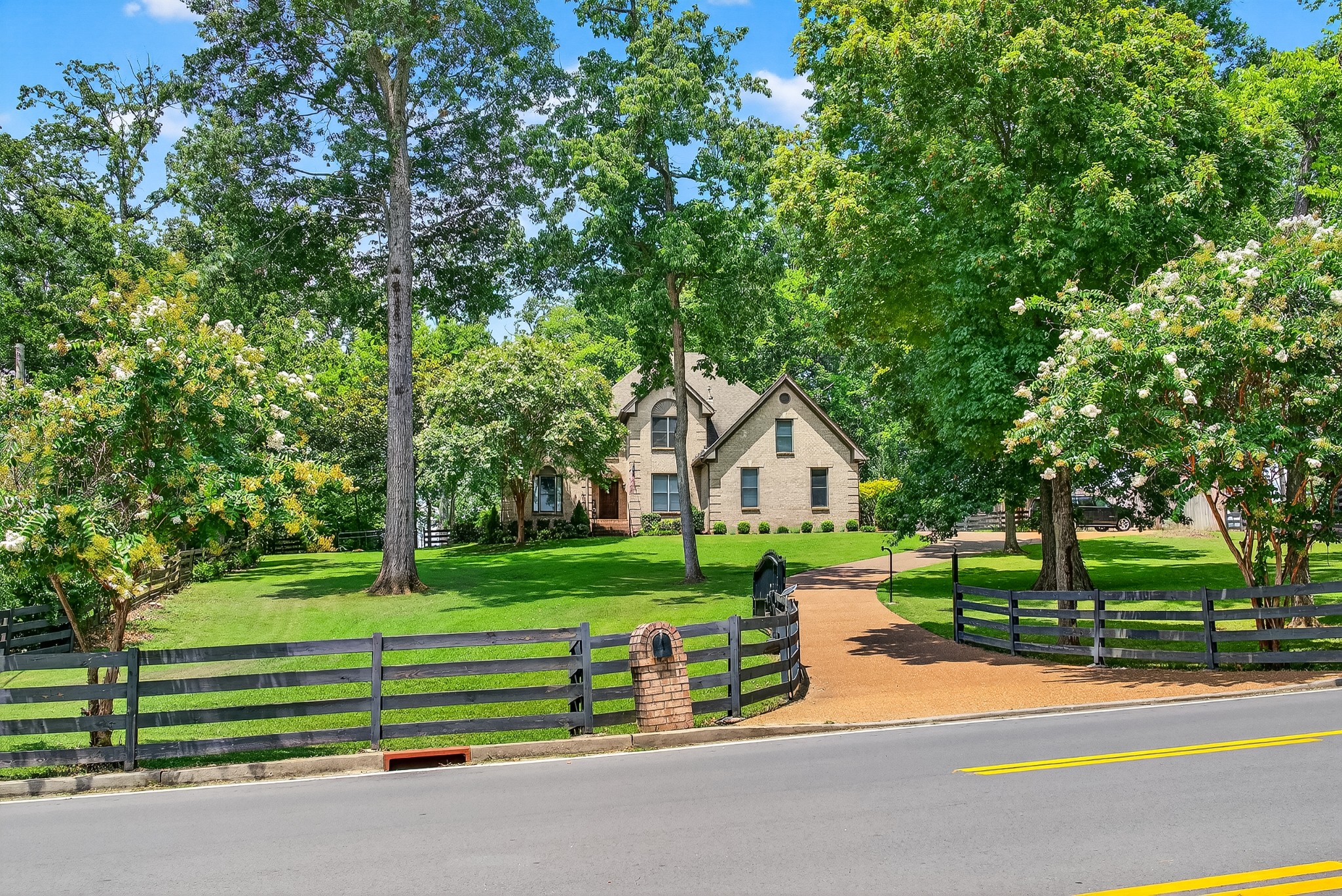 3465 Carothers Pkwy