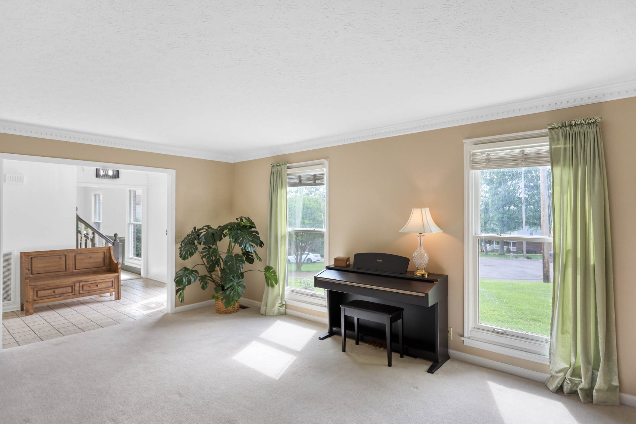 121 E Ervin Dr