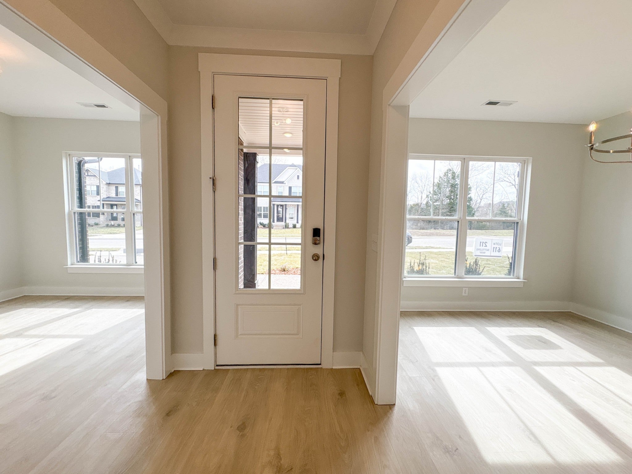 211 Settlers Way
