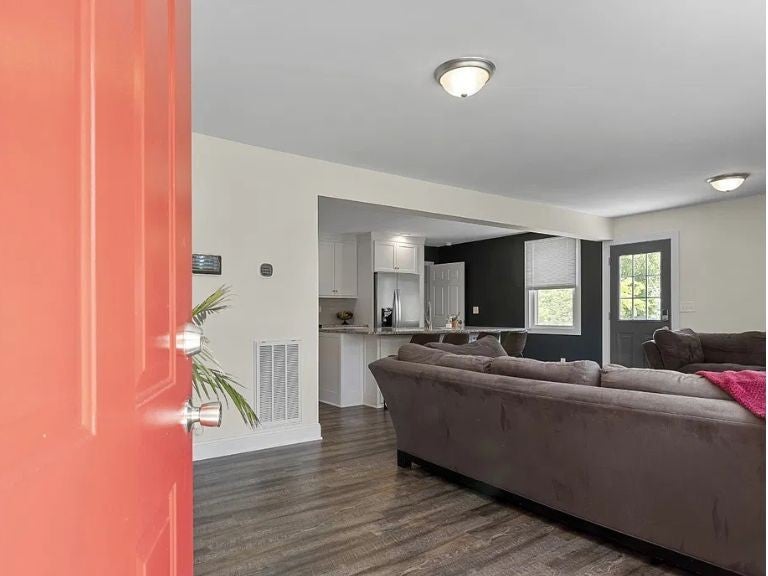 109 Ashwood Dr