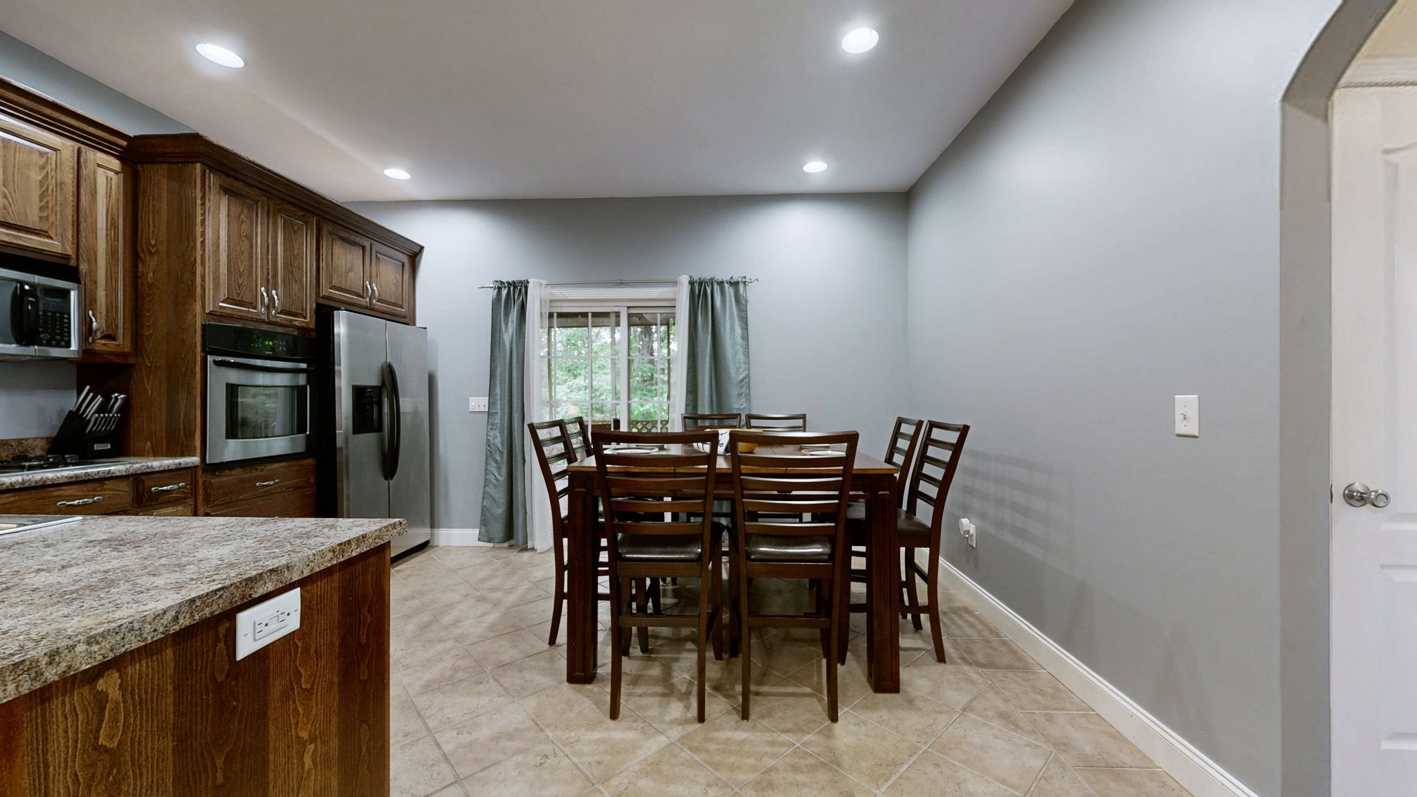 44 Rocky Hollow Dr