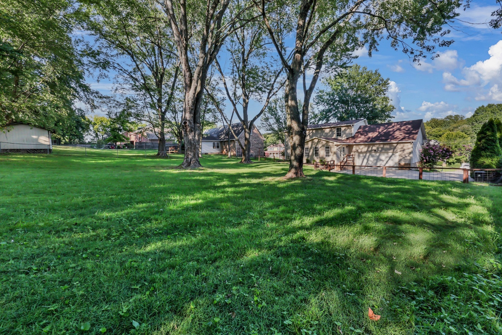 1025 Hillshire Dr