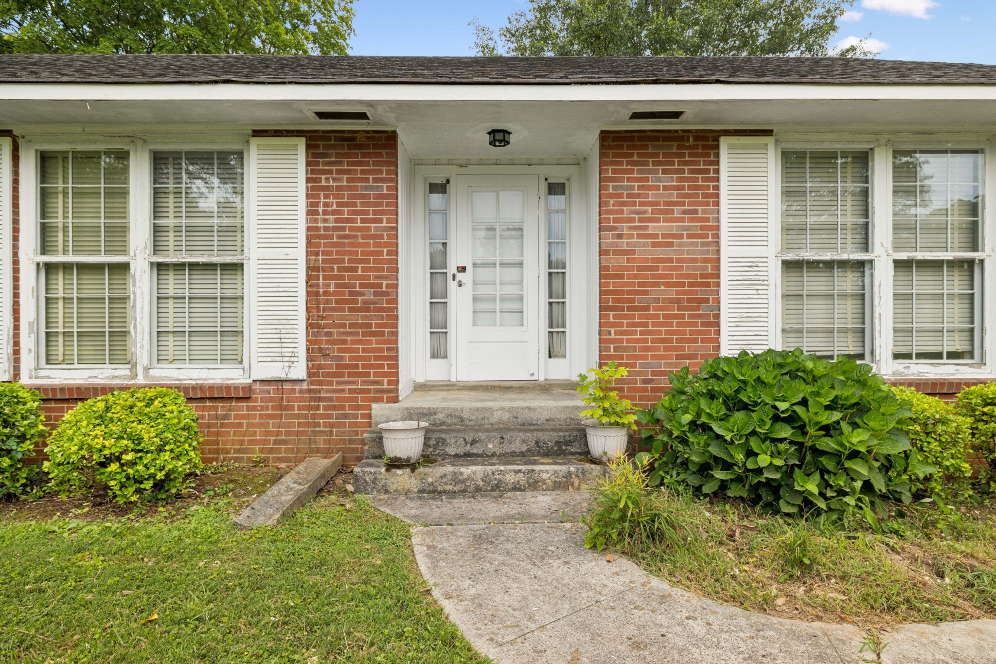 1700 E Main St