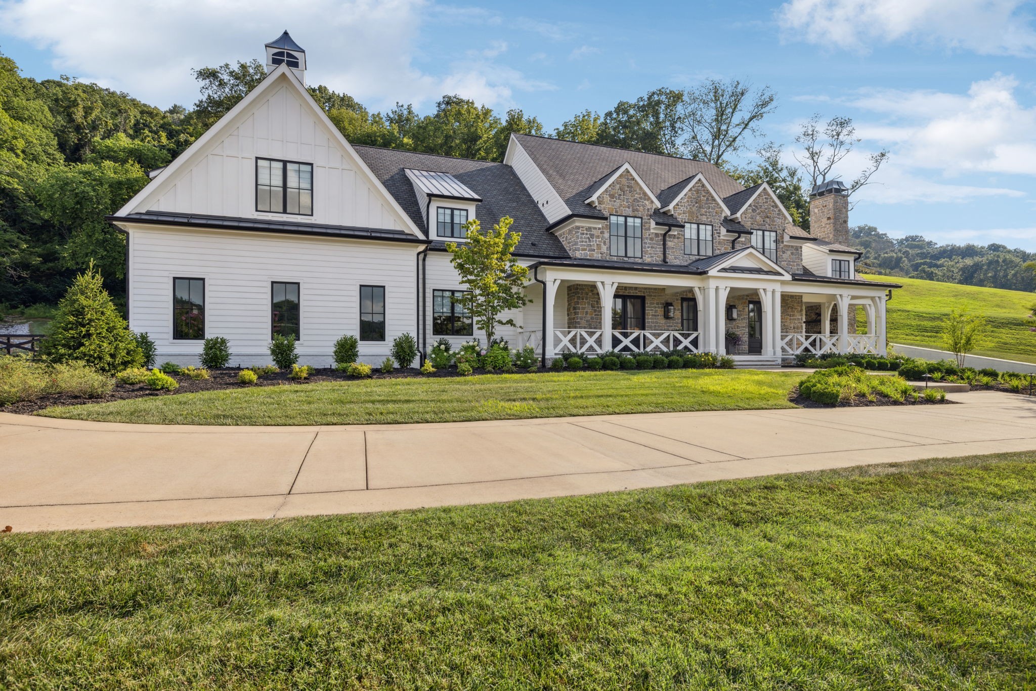1401 Montmorenci Pass