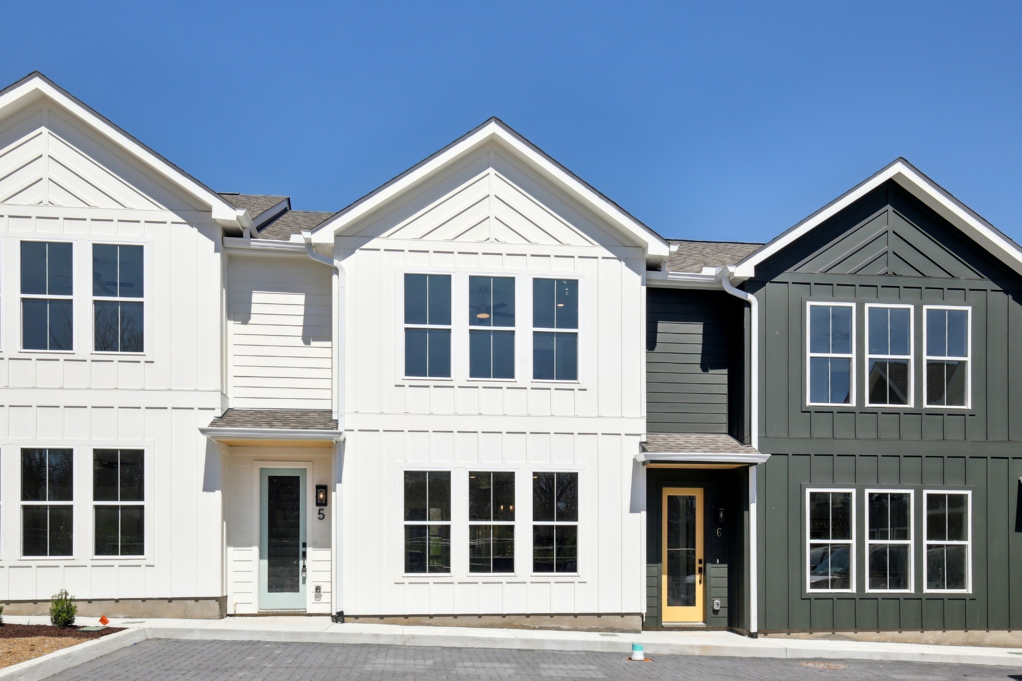 Photo 1 of 42 — 375 Archwood Dr, Madison, TN 37115