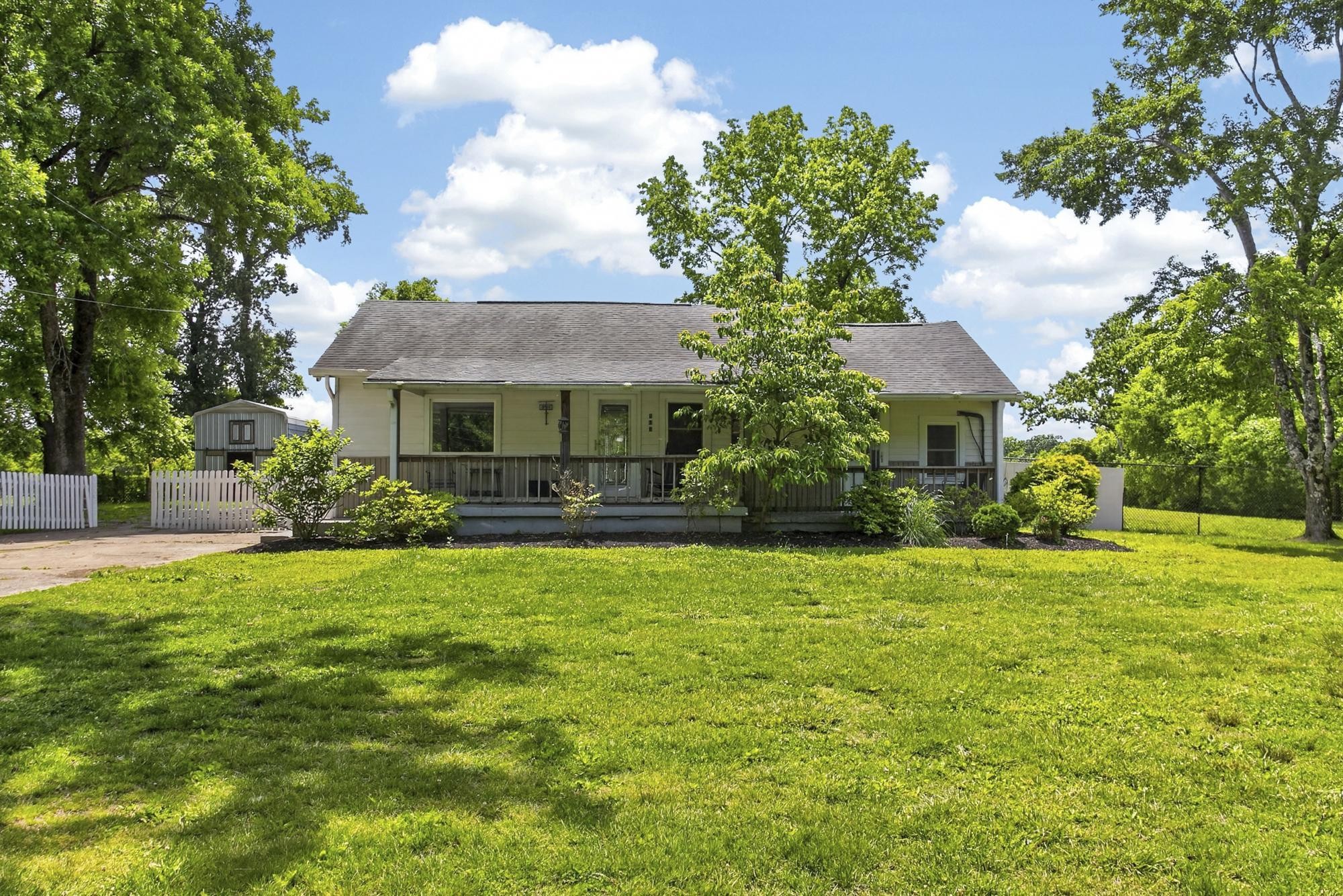 905 Swinging Bridge Rd