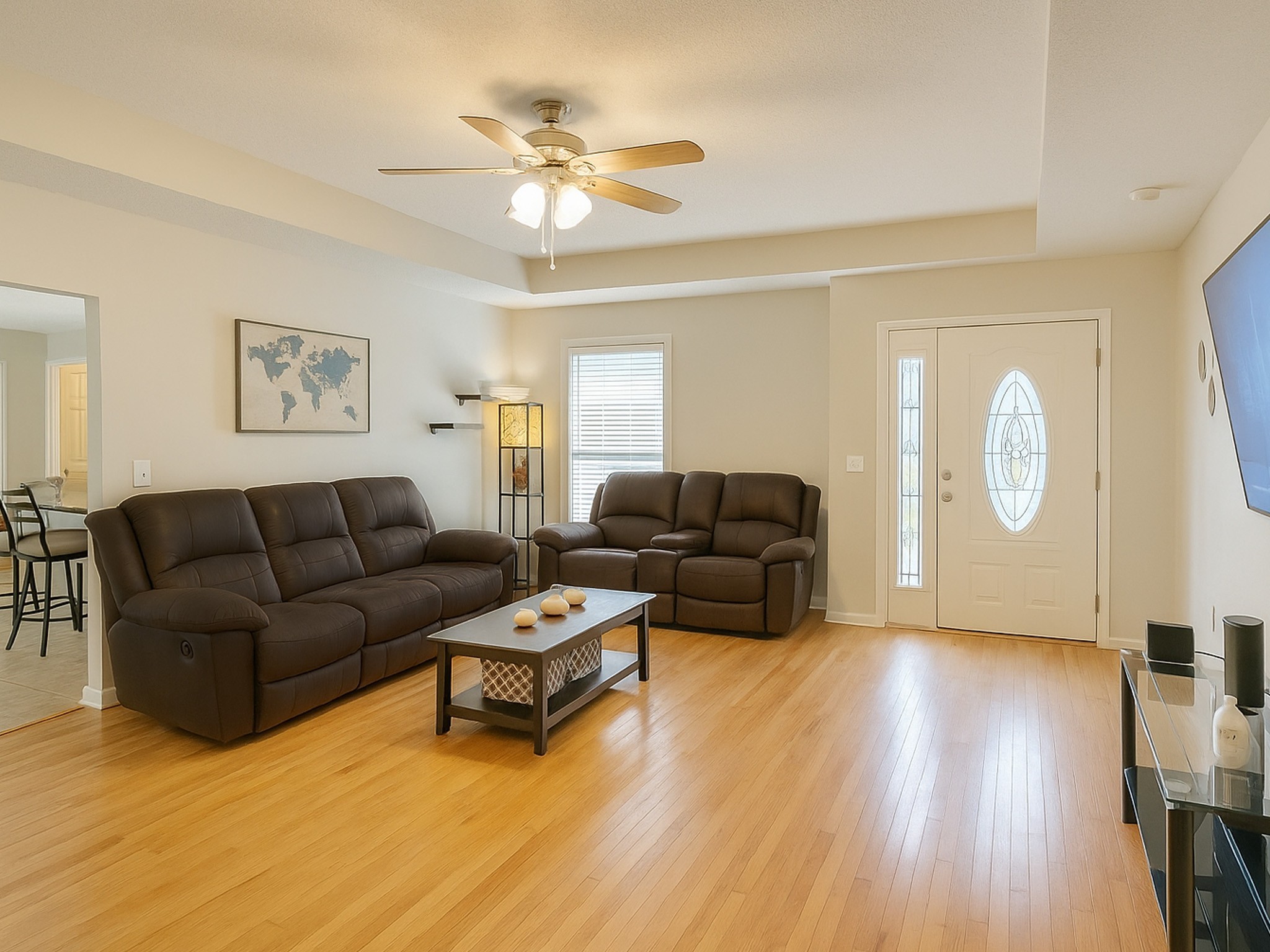 102 Woodside Ln