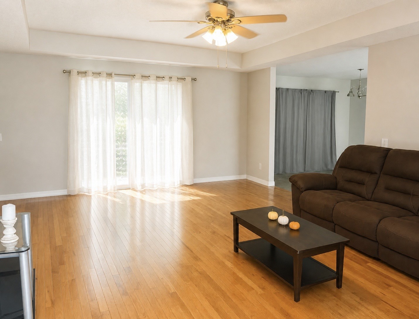 102 Woodside Ln