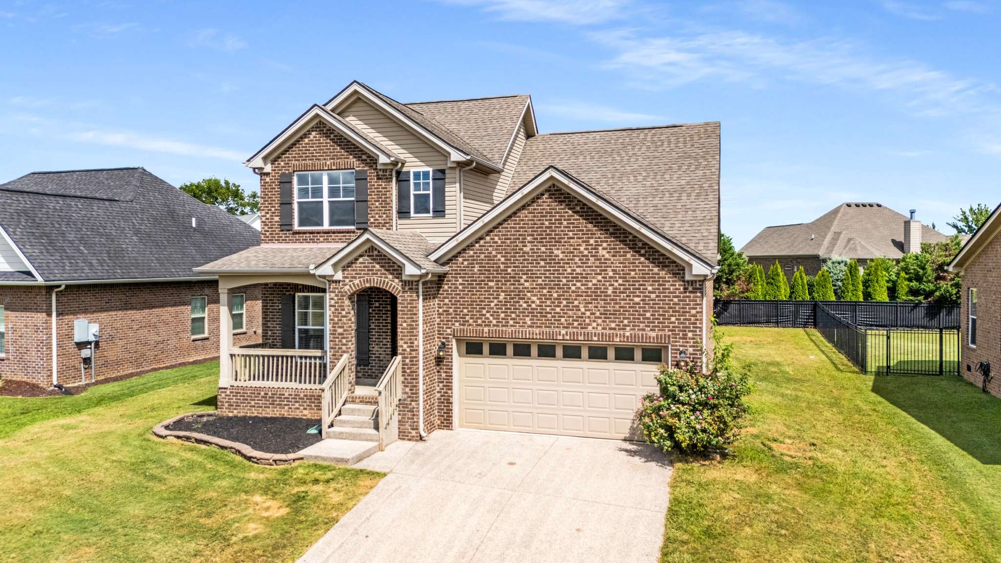 3034 Honeysuckle Dr
