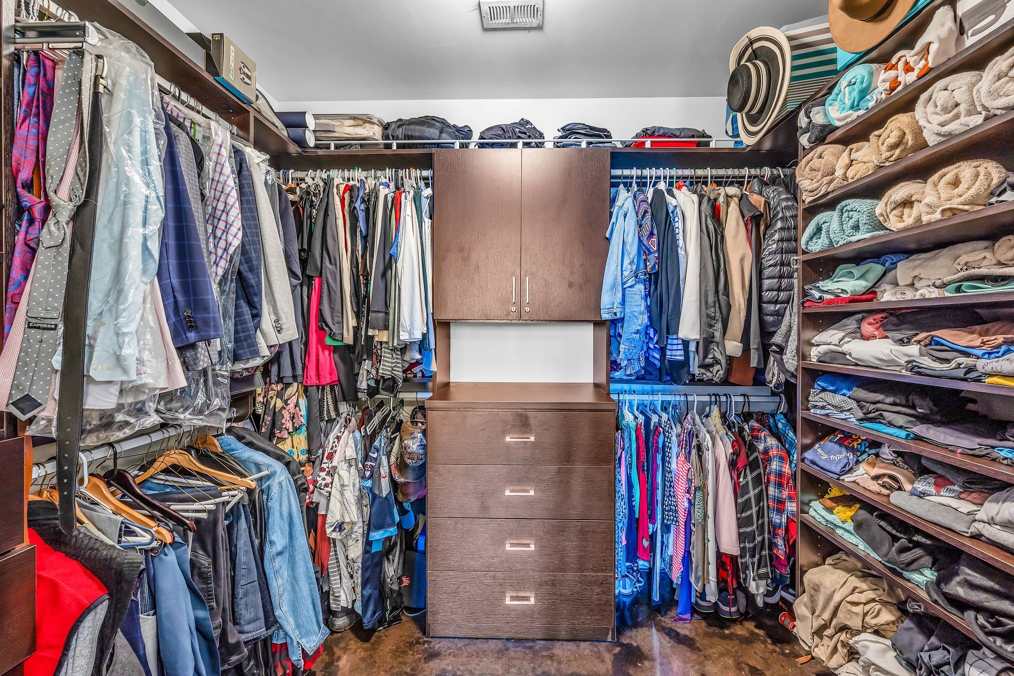 Nashville, Tennessee 37203, United States, 1 Bedroom Bedrooms, ,1 BathroomBathrooms,Residential,Coming Soon,214573