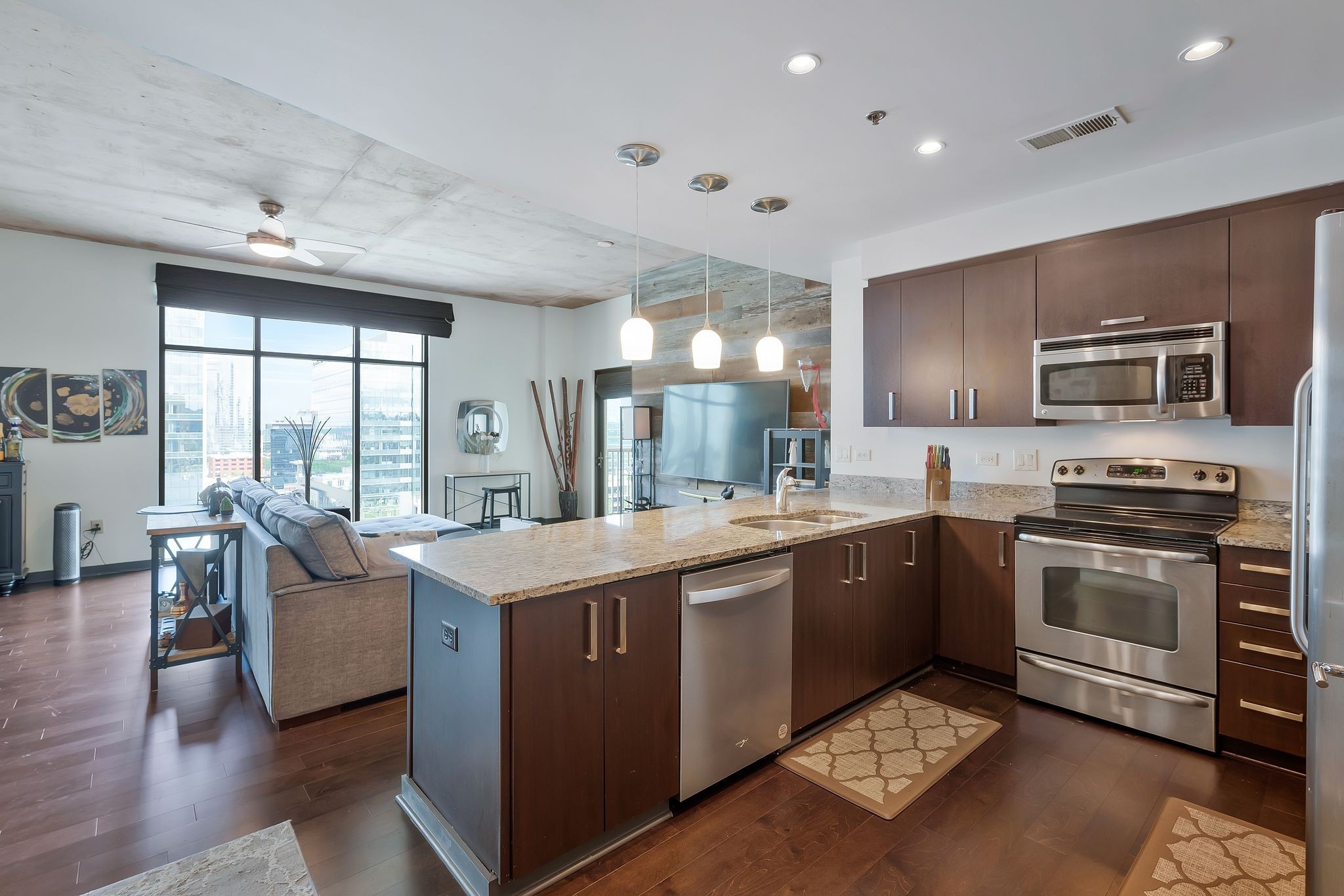 Nashville, Tennessee 37203, United States, 1 Bedroom Bedrooms, ,1 BathroomBathrooms,Residential,Coming Soon,214573