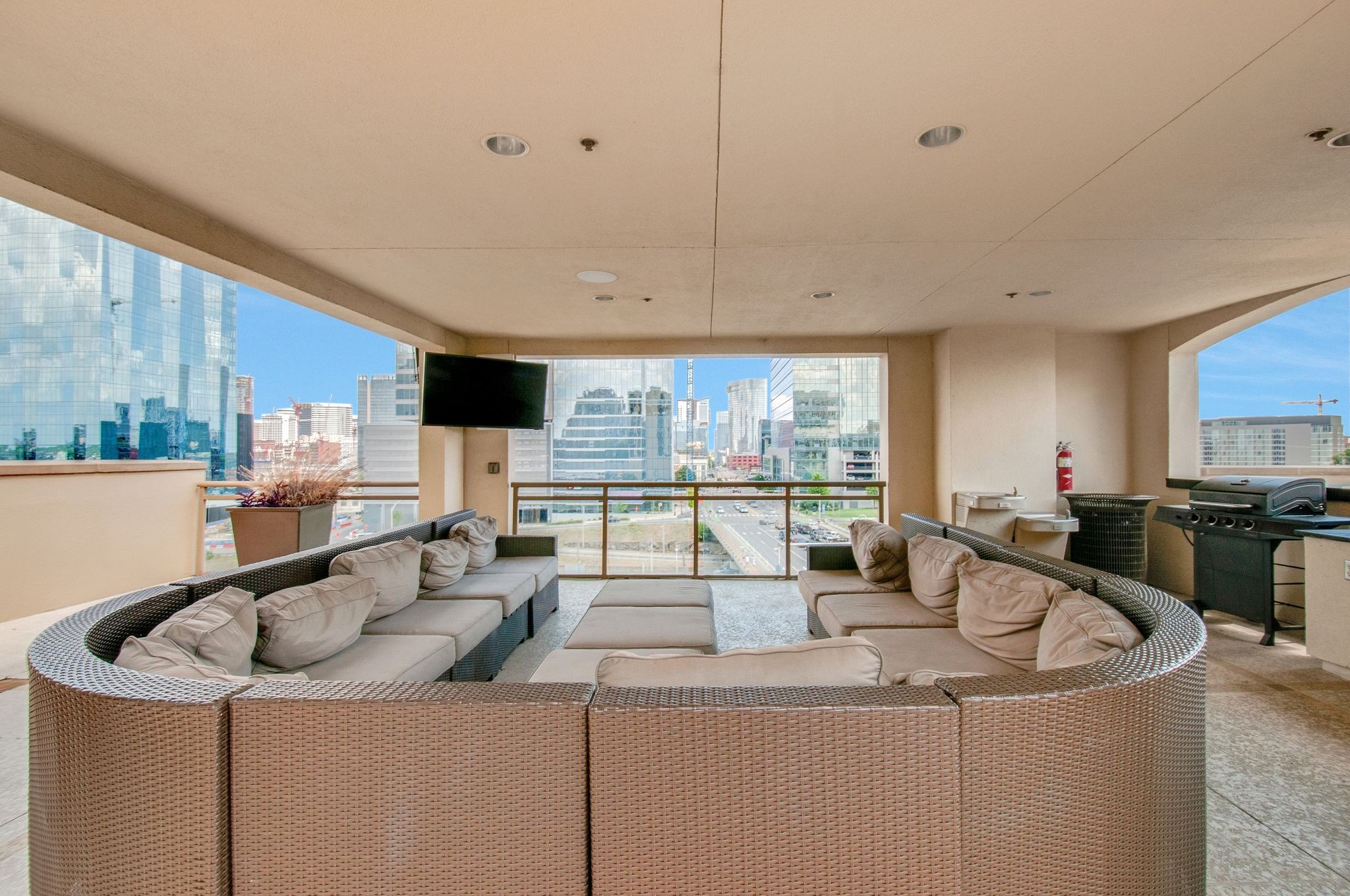 Nashville, Tennessee 37203, United States, 1 Bedroom Bedrooms, ,1 BathroomBathrooms,Residential,Coming Soon,214573