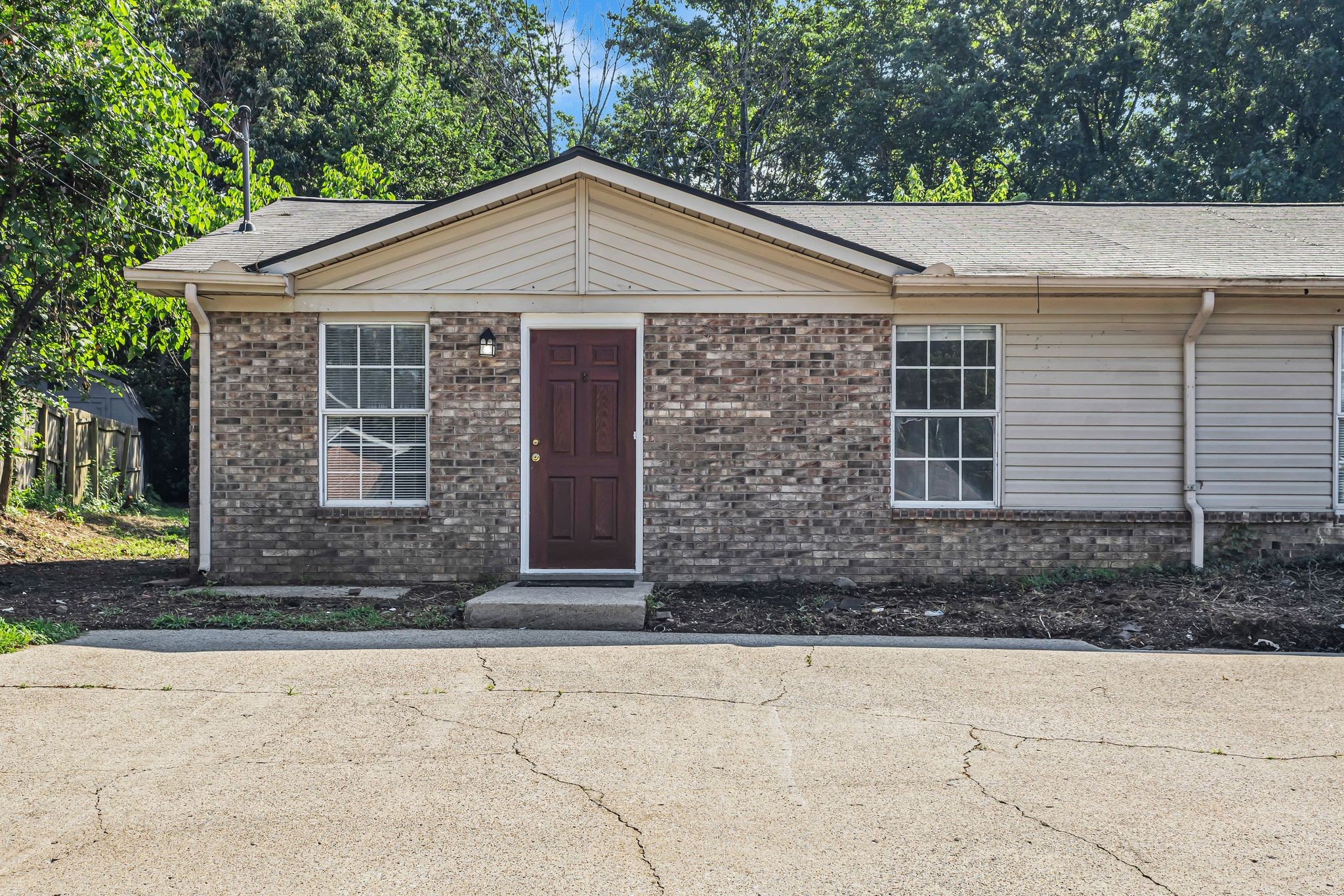 516 Maxine Dr