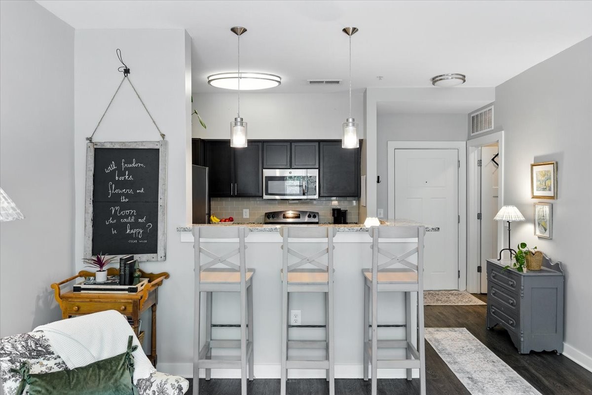 414 Rosedale Ave 211
