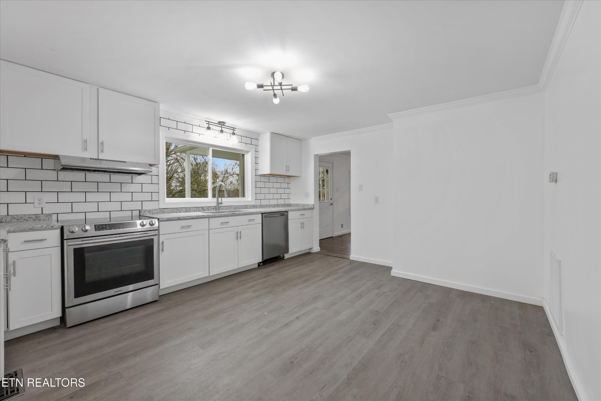 5936 Thorn Grove Pike