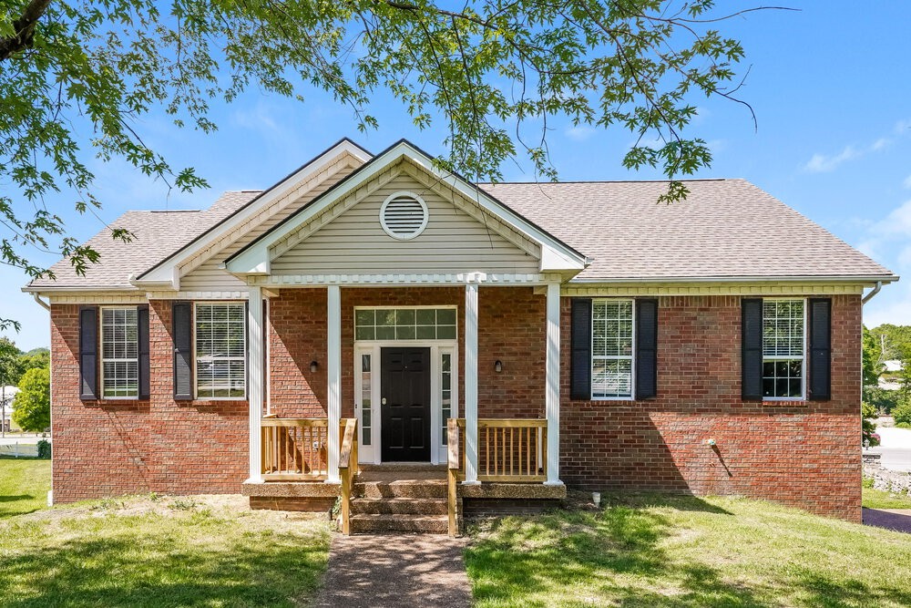 Photo 1 of 13 — 100 E Harbor, Hendersonville, TN 37075
