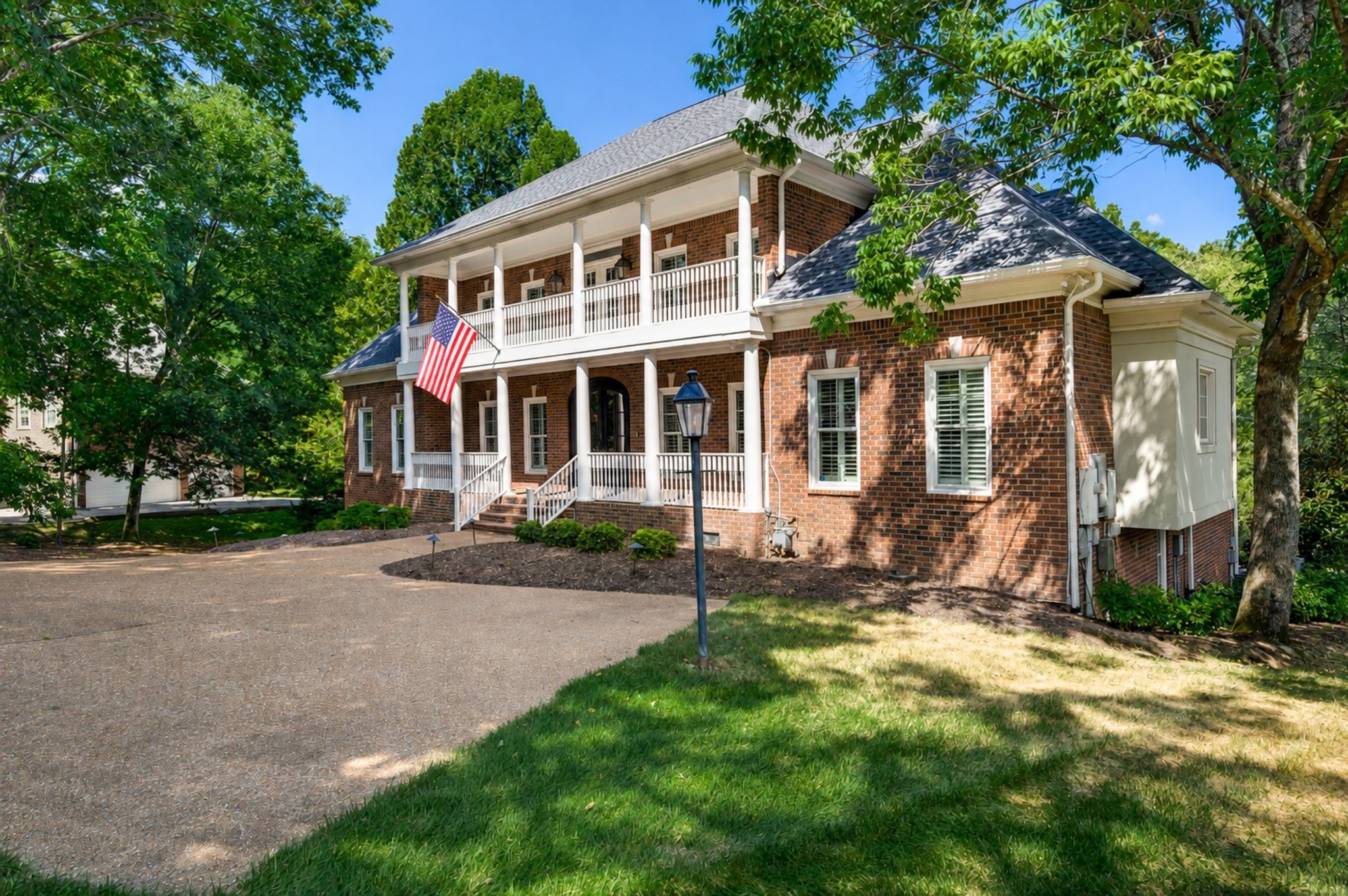 521 Grand Oaks Dr