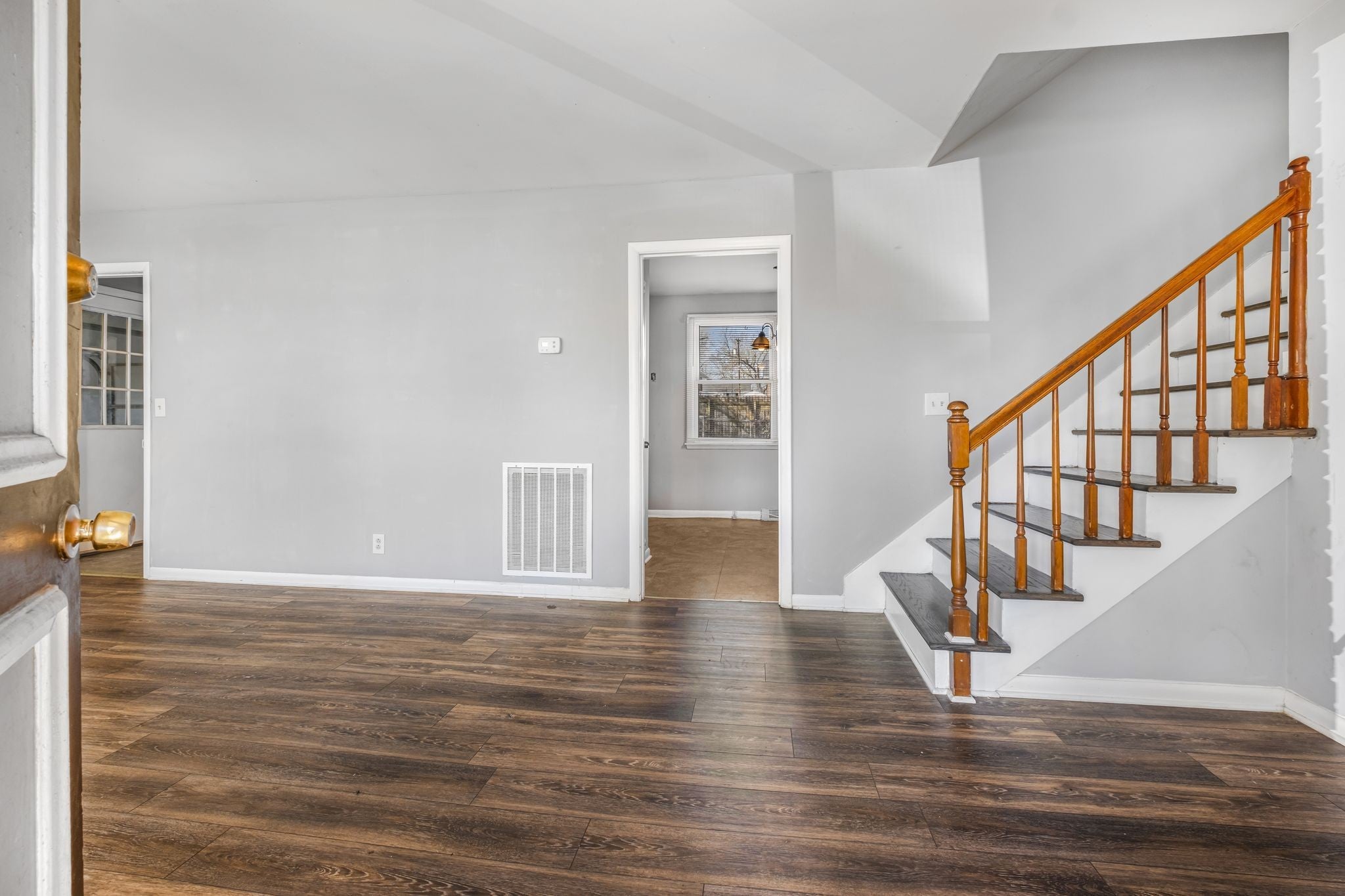 642 Albany Dr