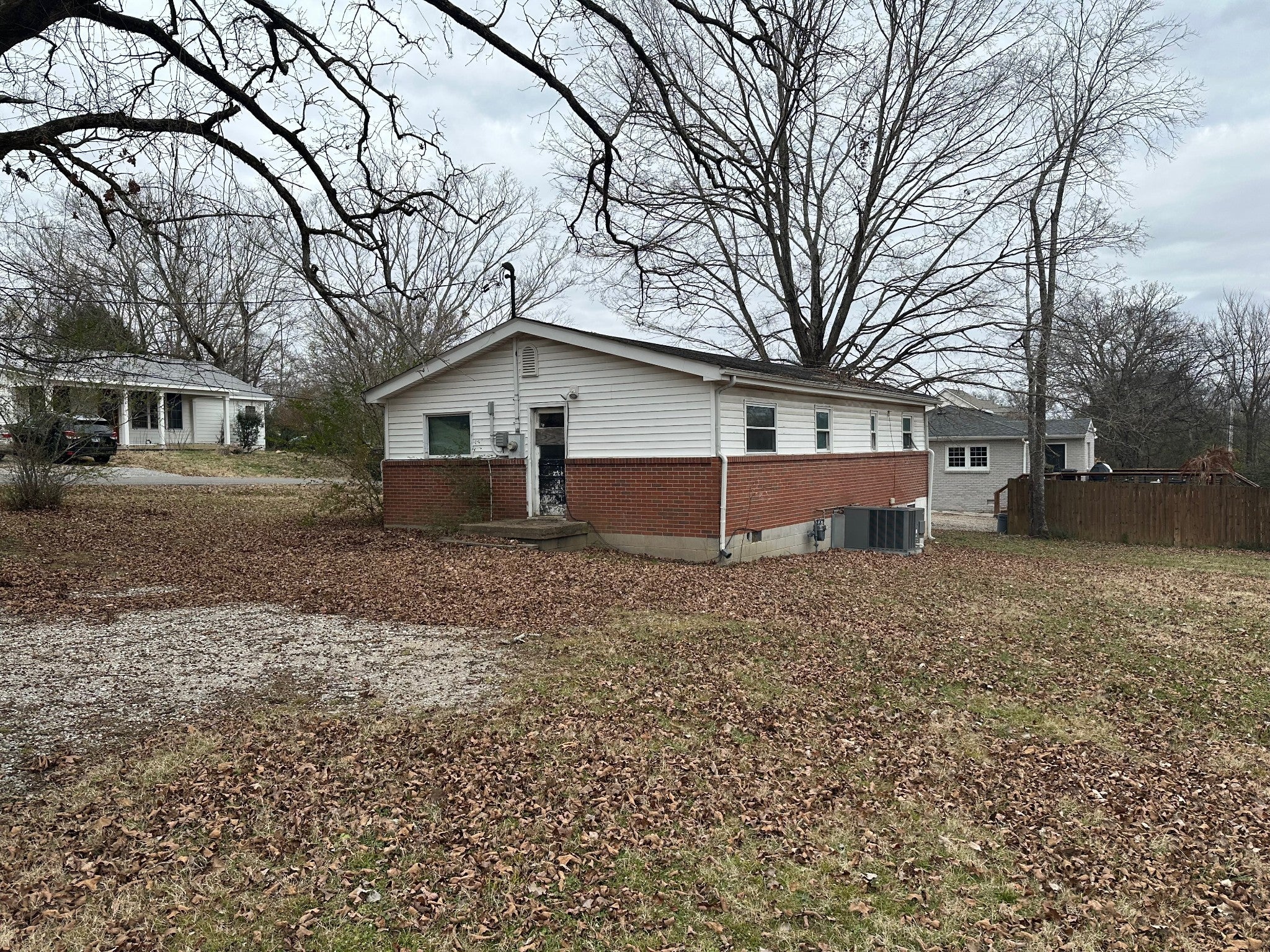 394 Moores Cir