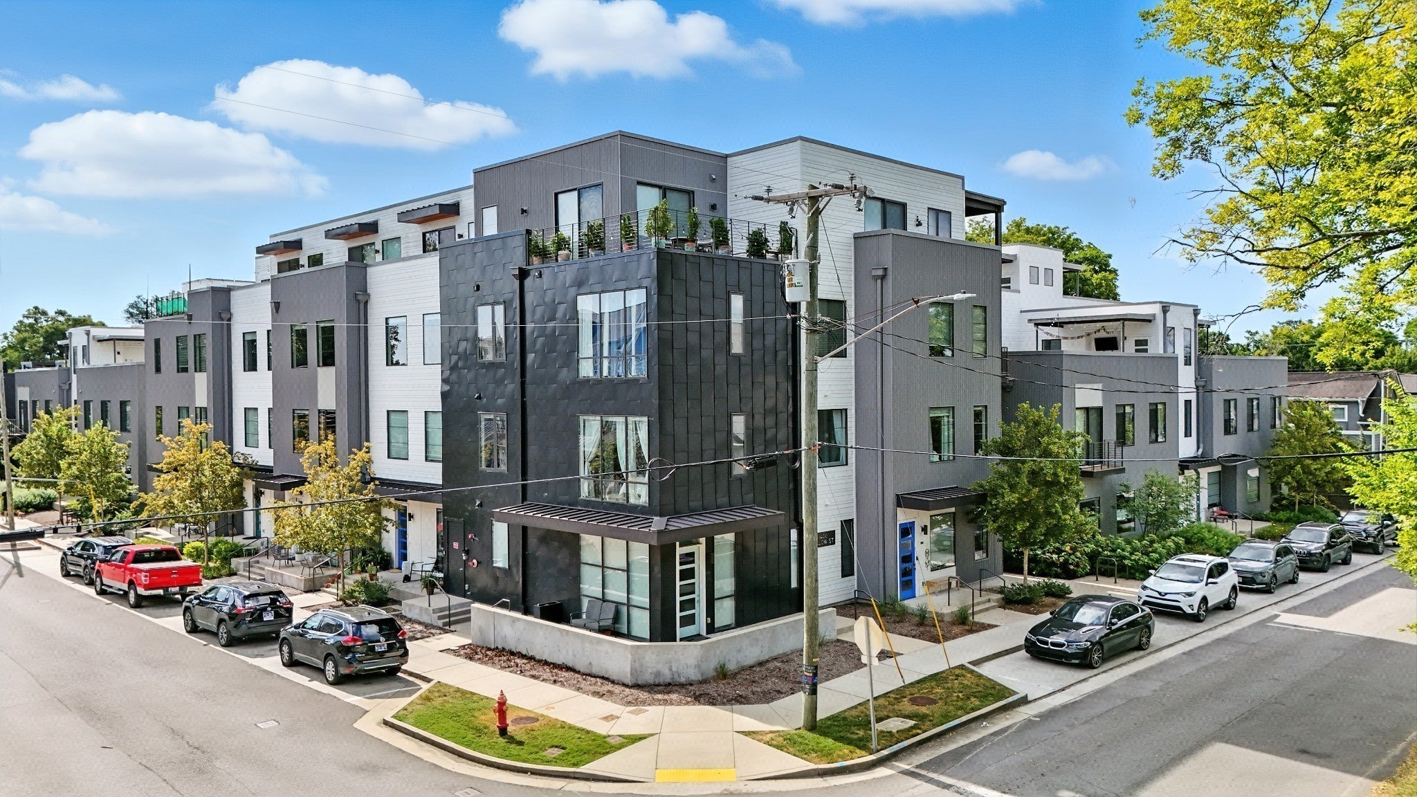 2-bed listing at 1402 Pillow St 207, Nashville