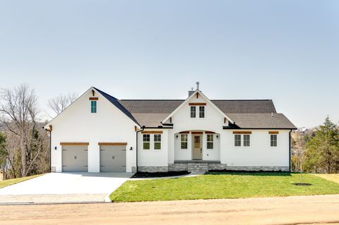 86 Simmons Circle Winchester TN 37398