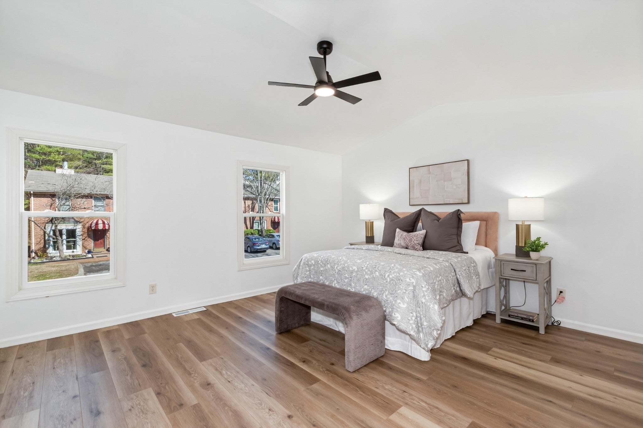 513 Williamsburg Dr