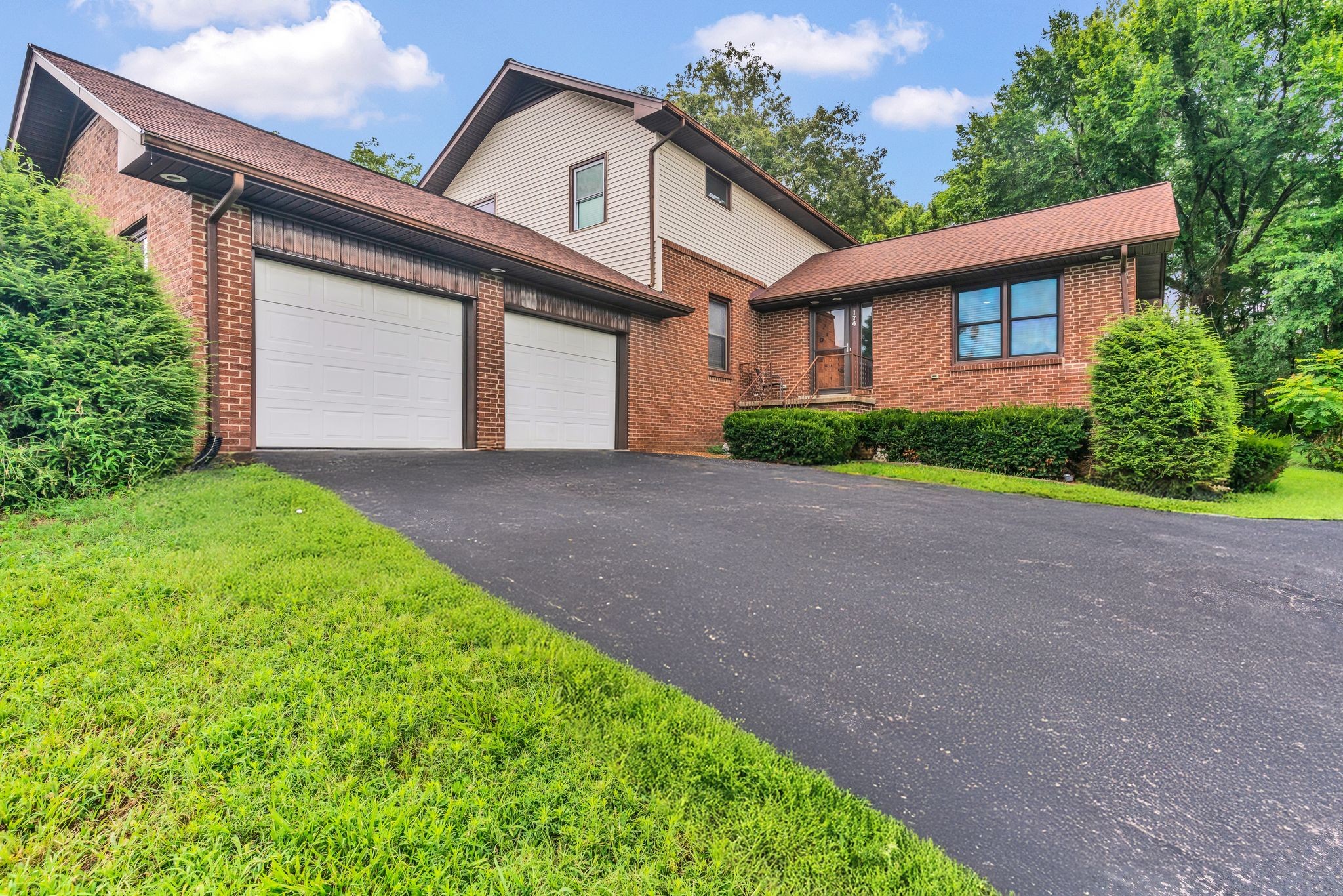 174 Circle Dr