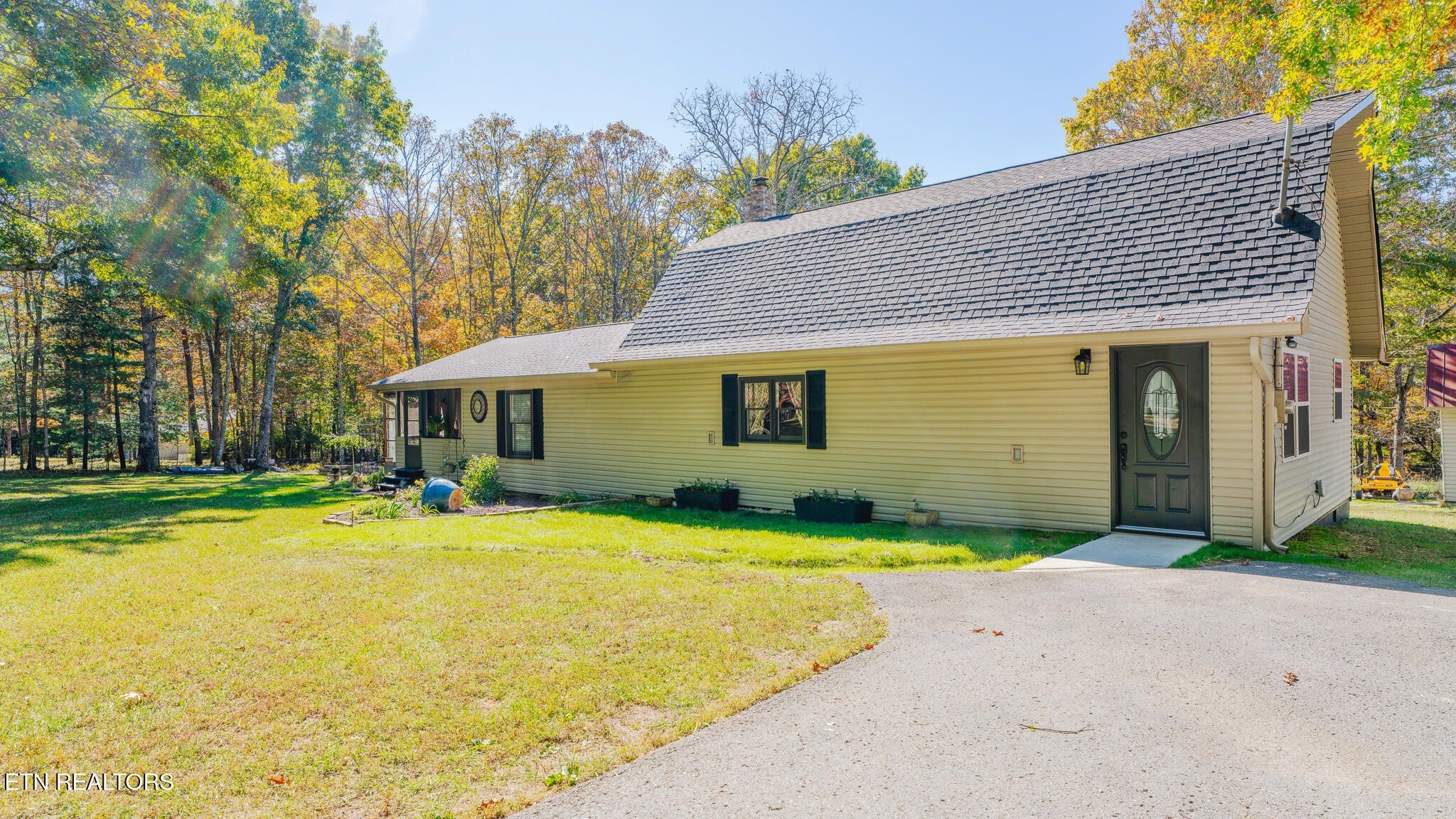542 Laurel Rd