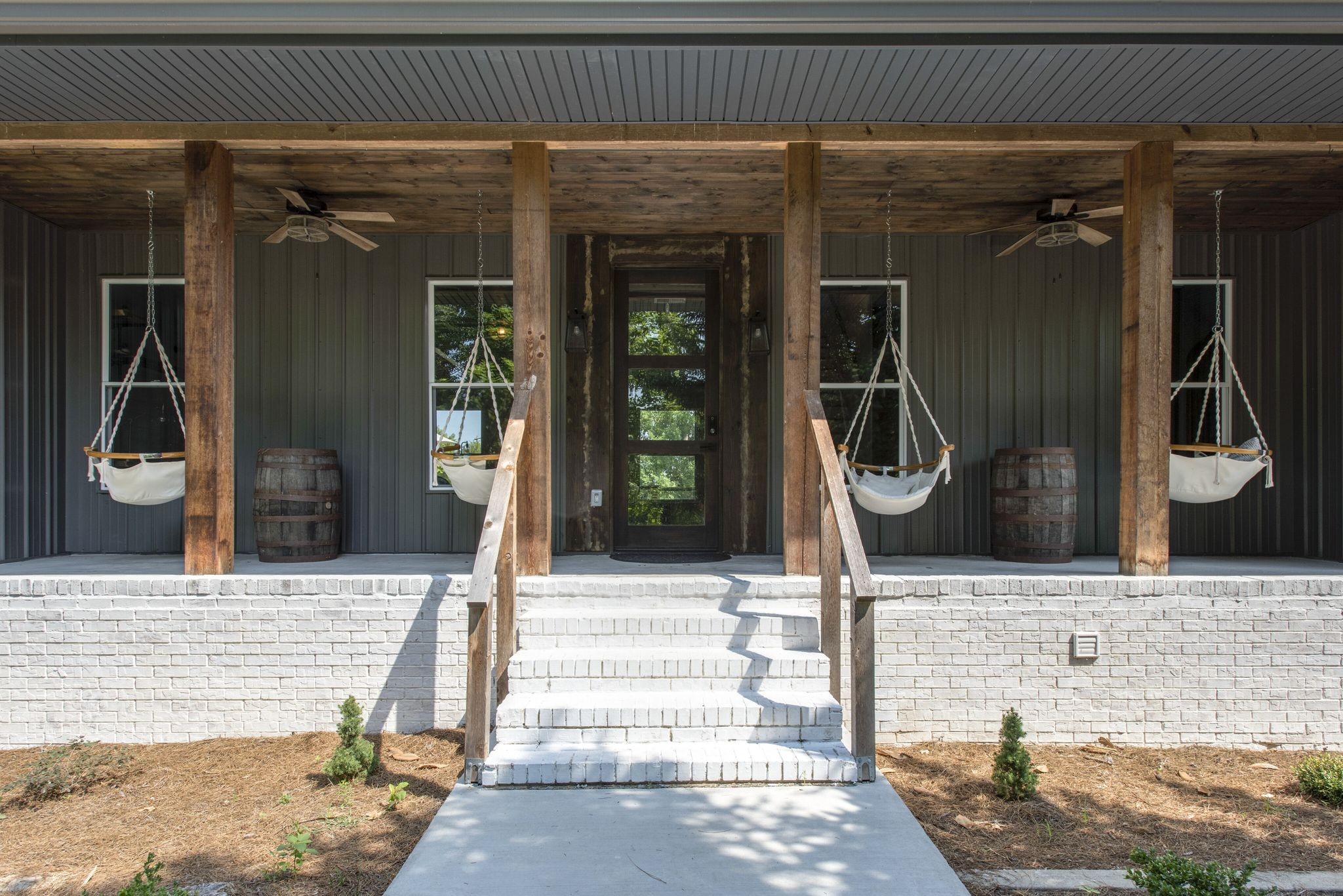 1014 Lakeview Cir