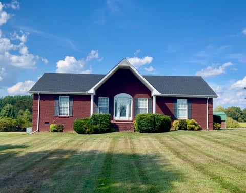 Photo of 2117 Austin Rd, Lafayette, TN 37083 (MLS # 3597929)