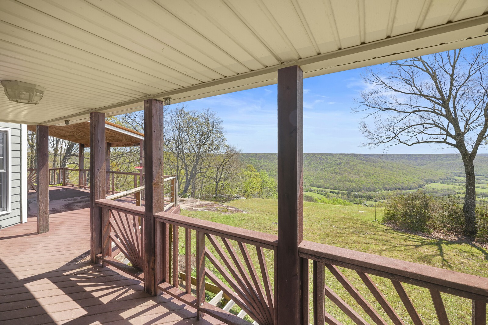 386 Hanging Rock Dr