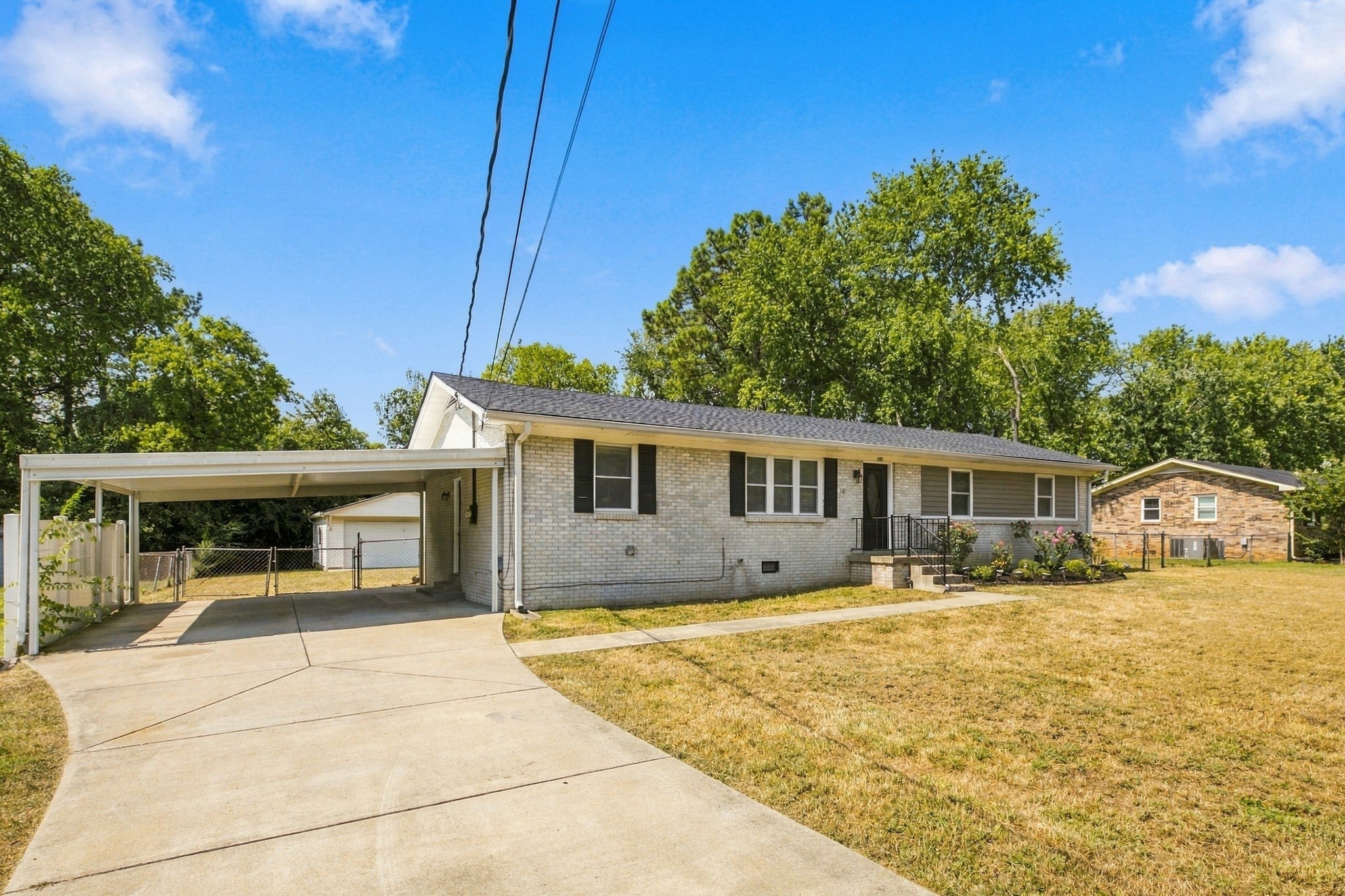 105 Elk Ave
