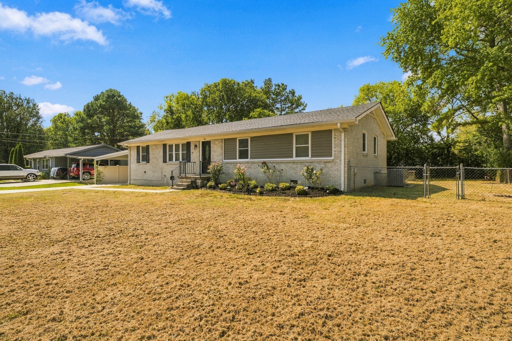 105 Elk Ave