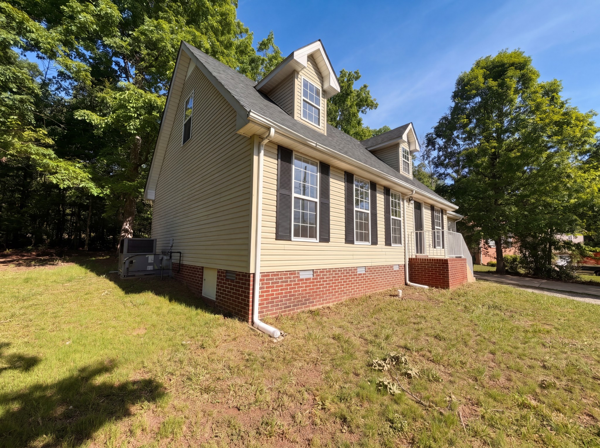 135 Silver Leaf Cir