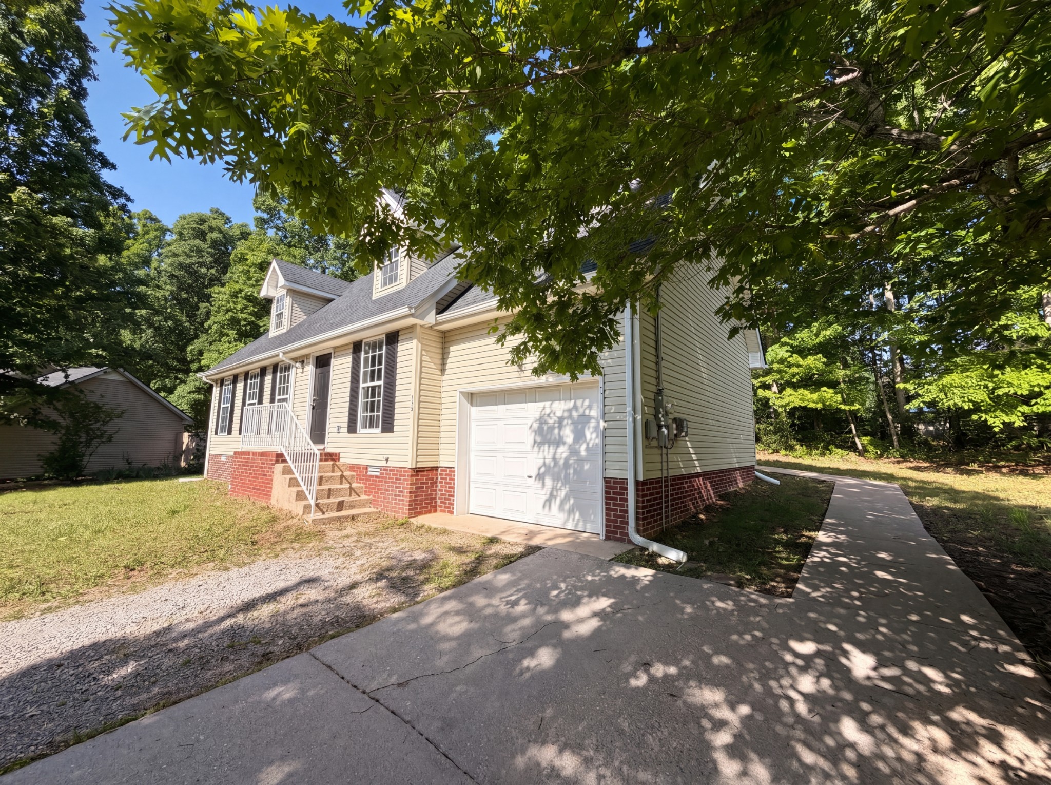 135 Silver Leaf Cir