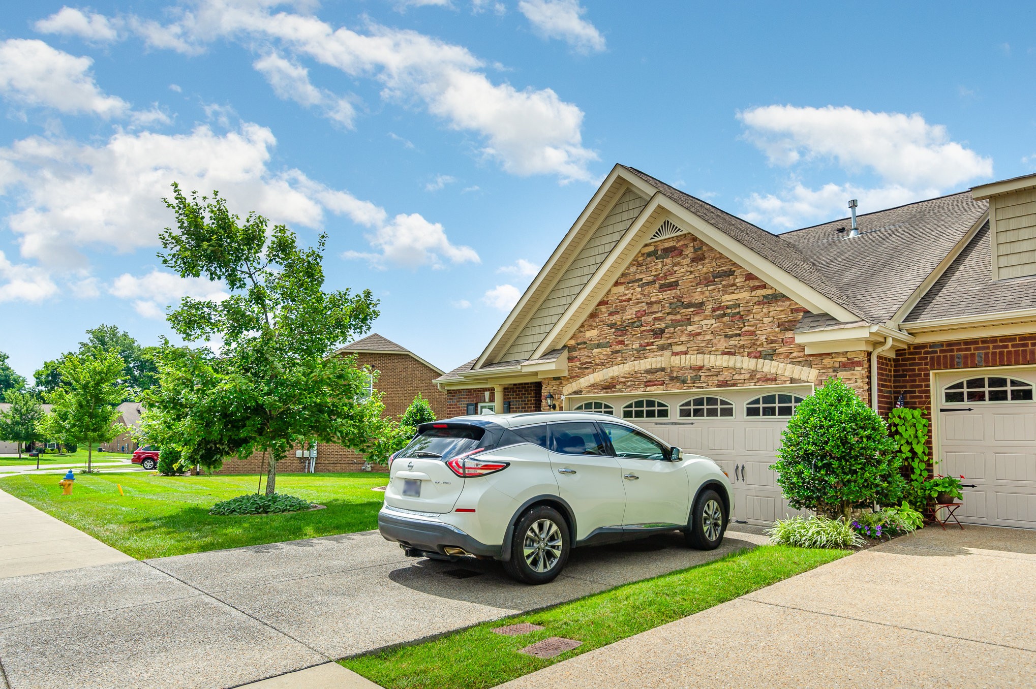 445 Stonegate Dr
