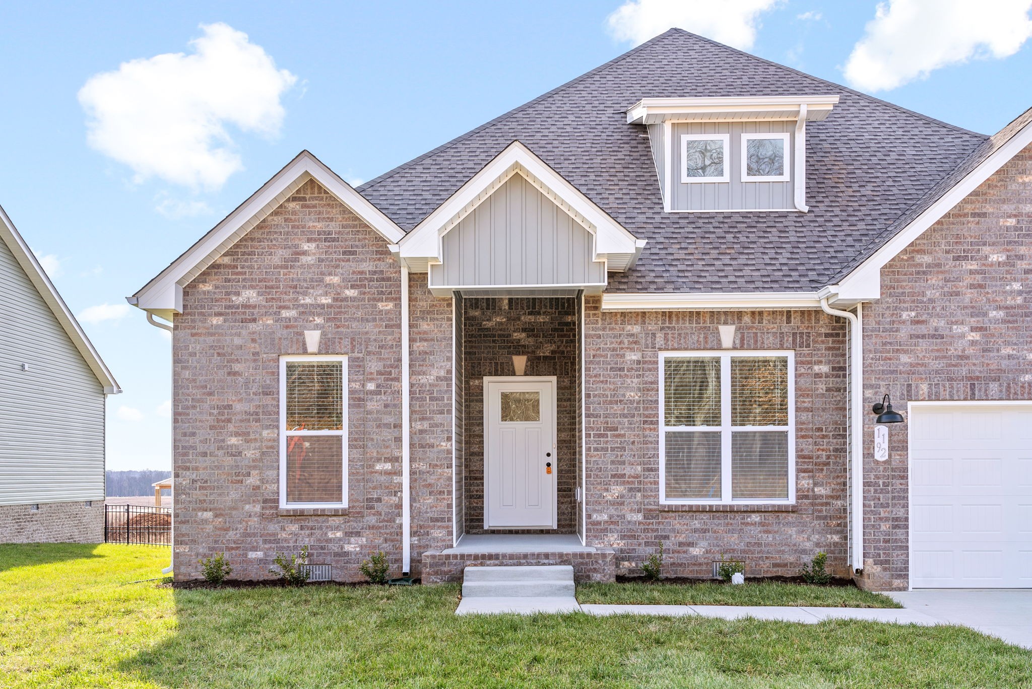 1192 Ross Farms Blvd