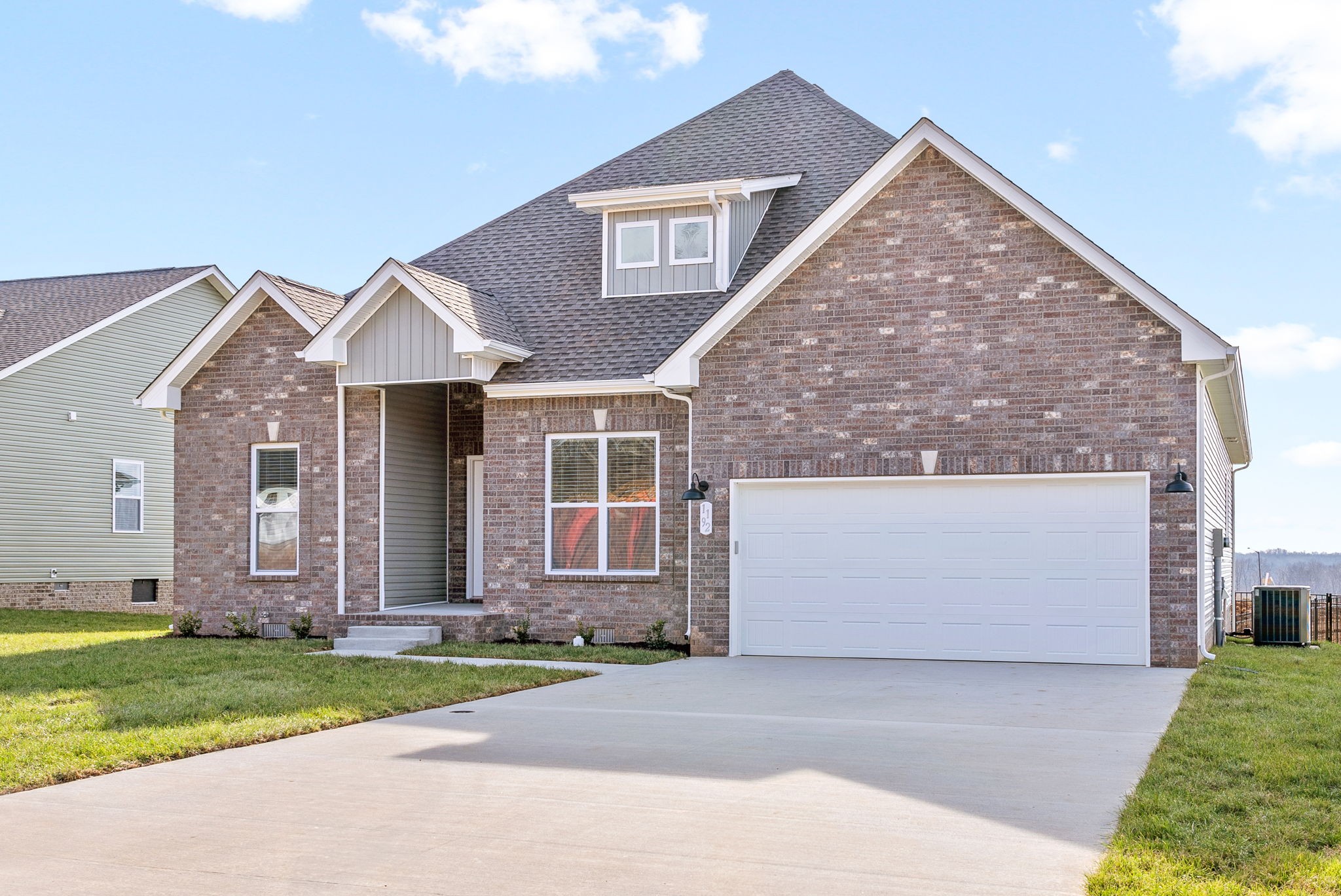 1192 Ross Farms Blvd