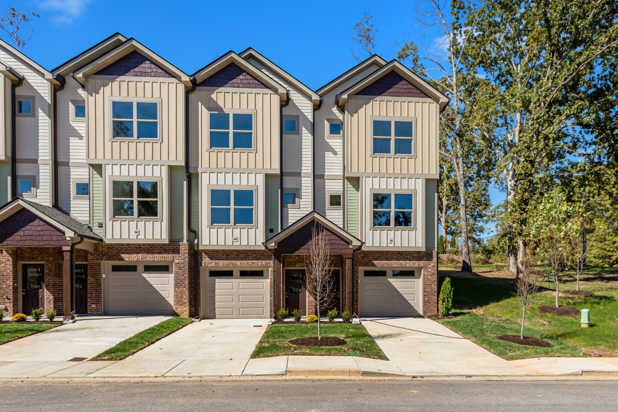 7102 Columbus Cove PVT Way
