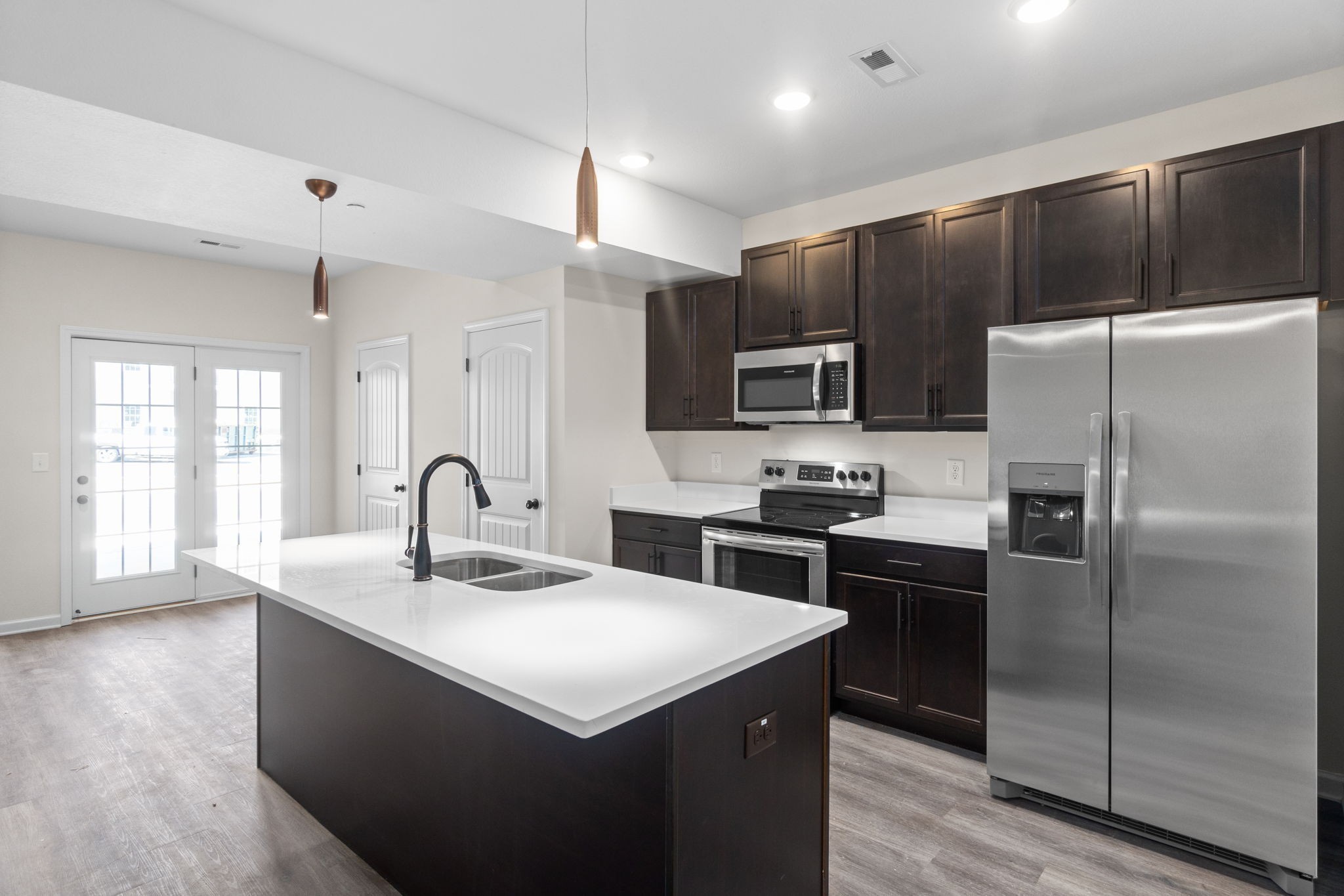 229 E Johnson Circle B-306