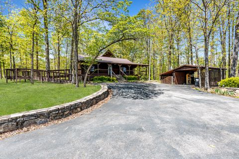 121 Emerald Dr Hampshire TN 38461