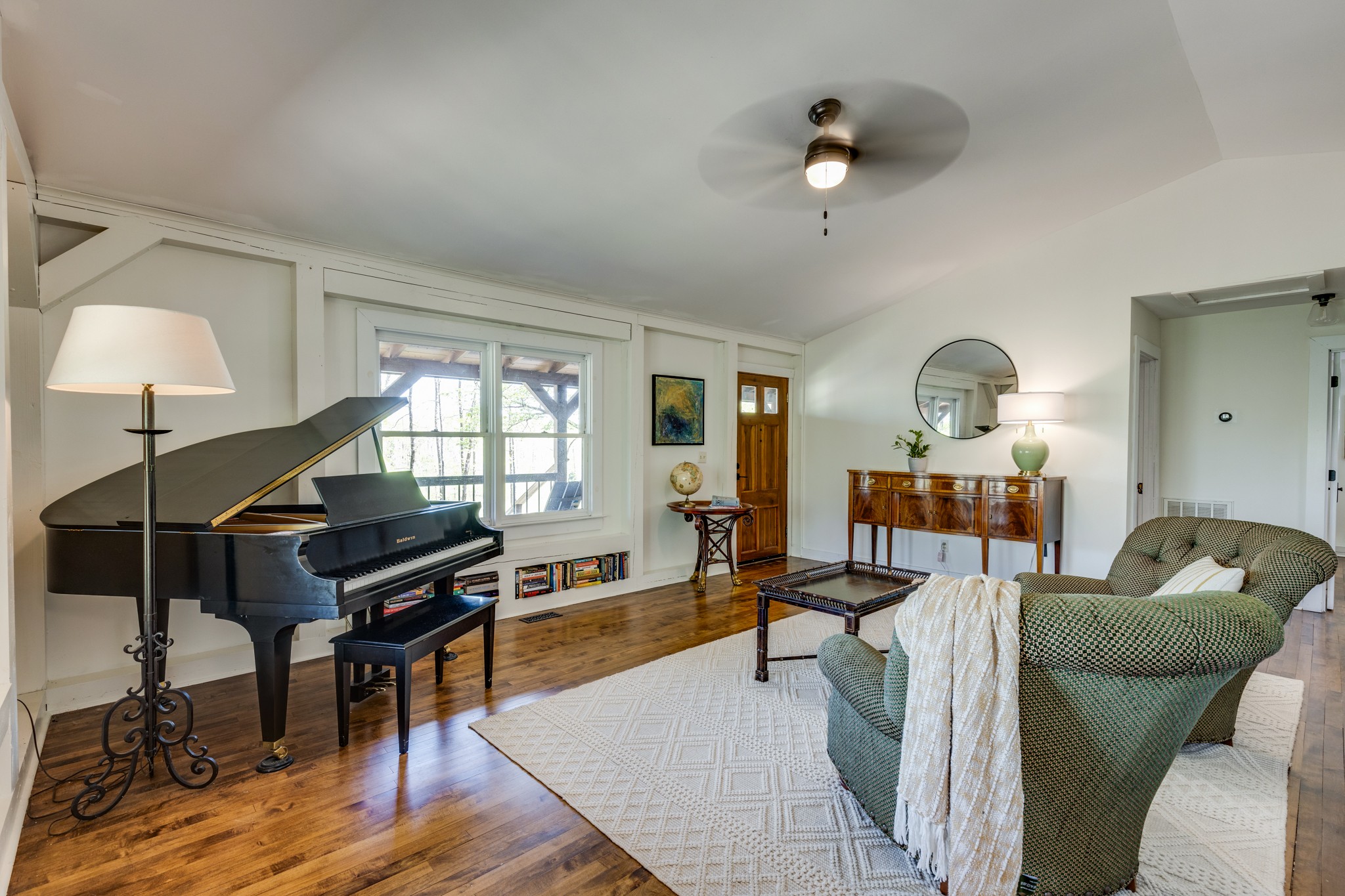 121 Emerald Dr