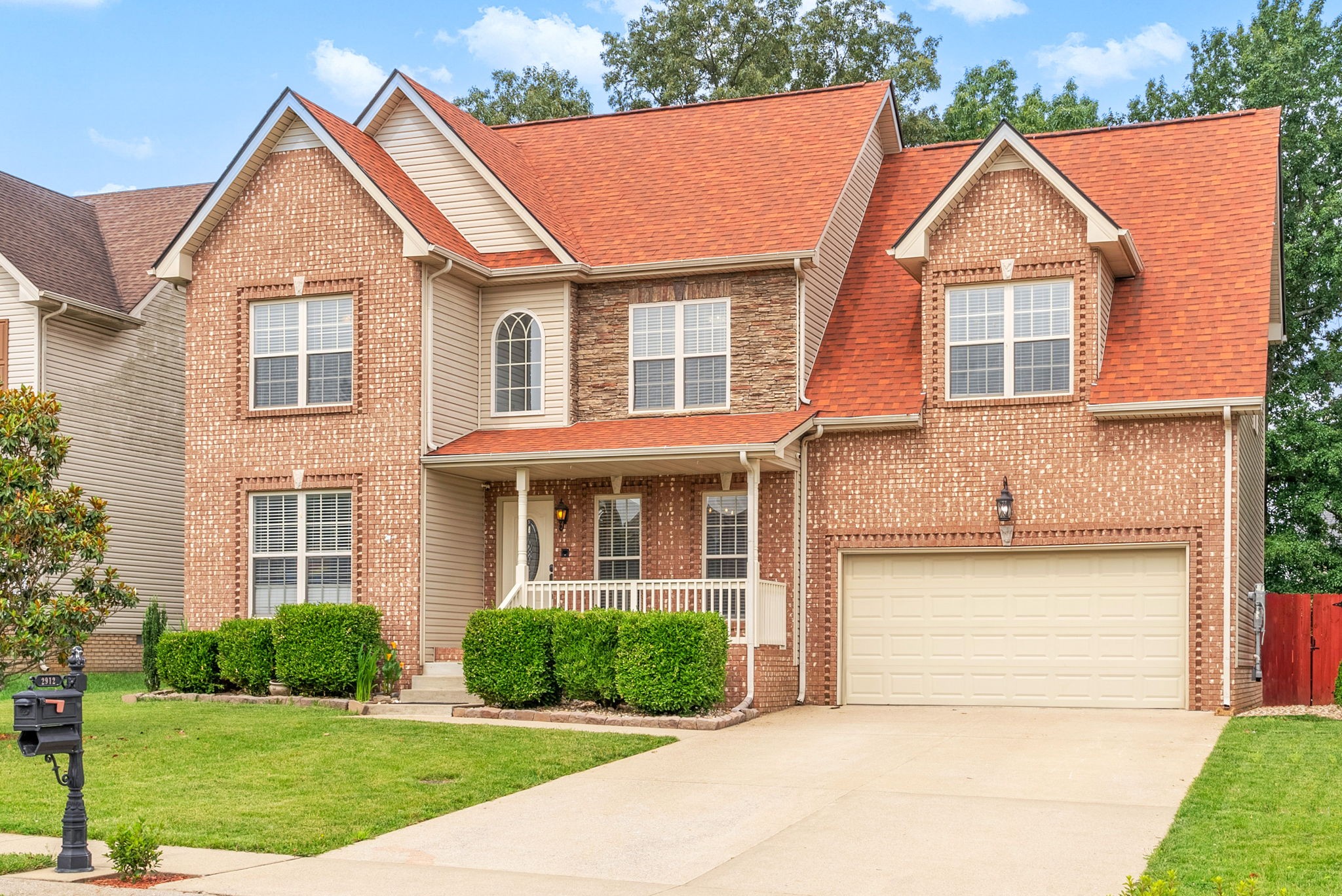 2912 Brewster Dr